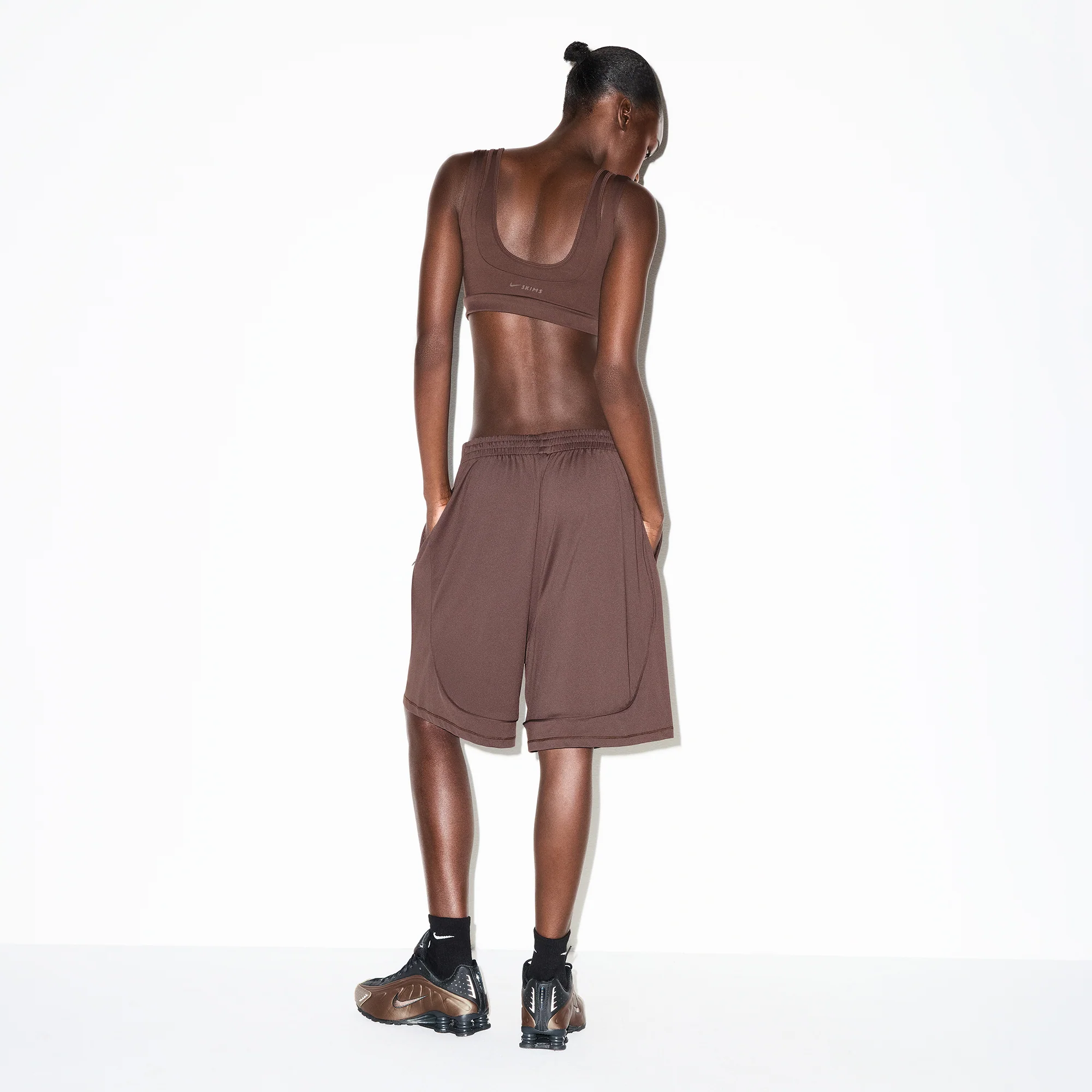 NikeSKIMS AIRY RELAXED SHORT | DARK SEPIA - Image 5