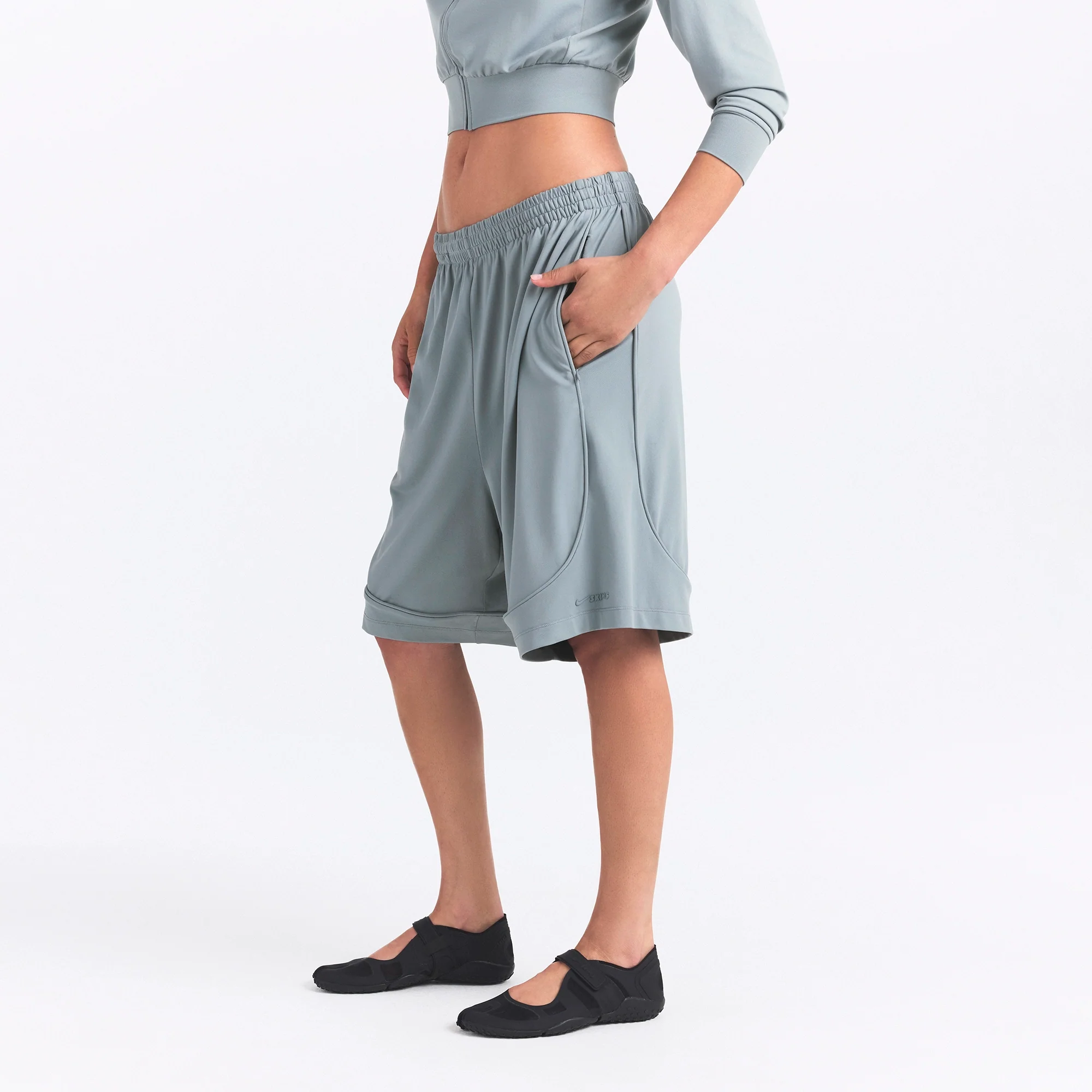 NikeSKIMS AIRY RELAXED SHORT | WASHED PACIFIC - Image 4