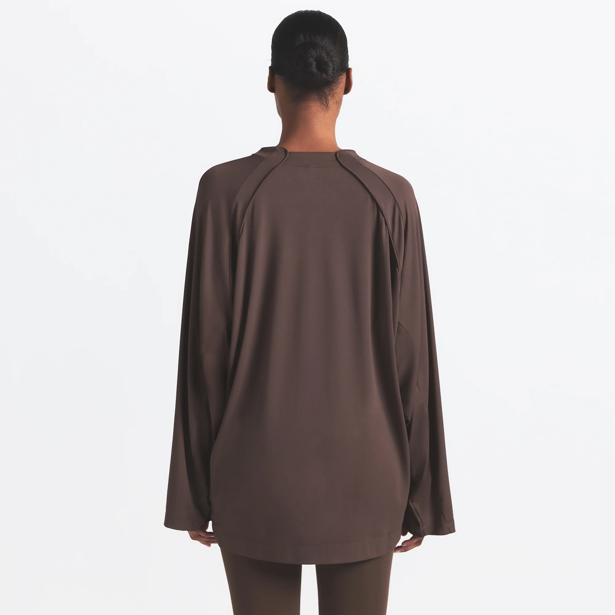 NikeSKIMS AIRY V-NECK OVERSIZED LONG SLEEVE TOP | DARK SEPIA - Image 4