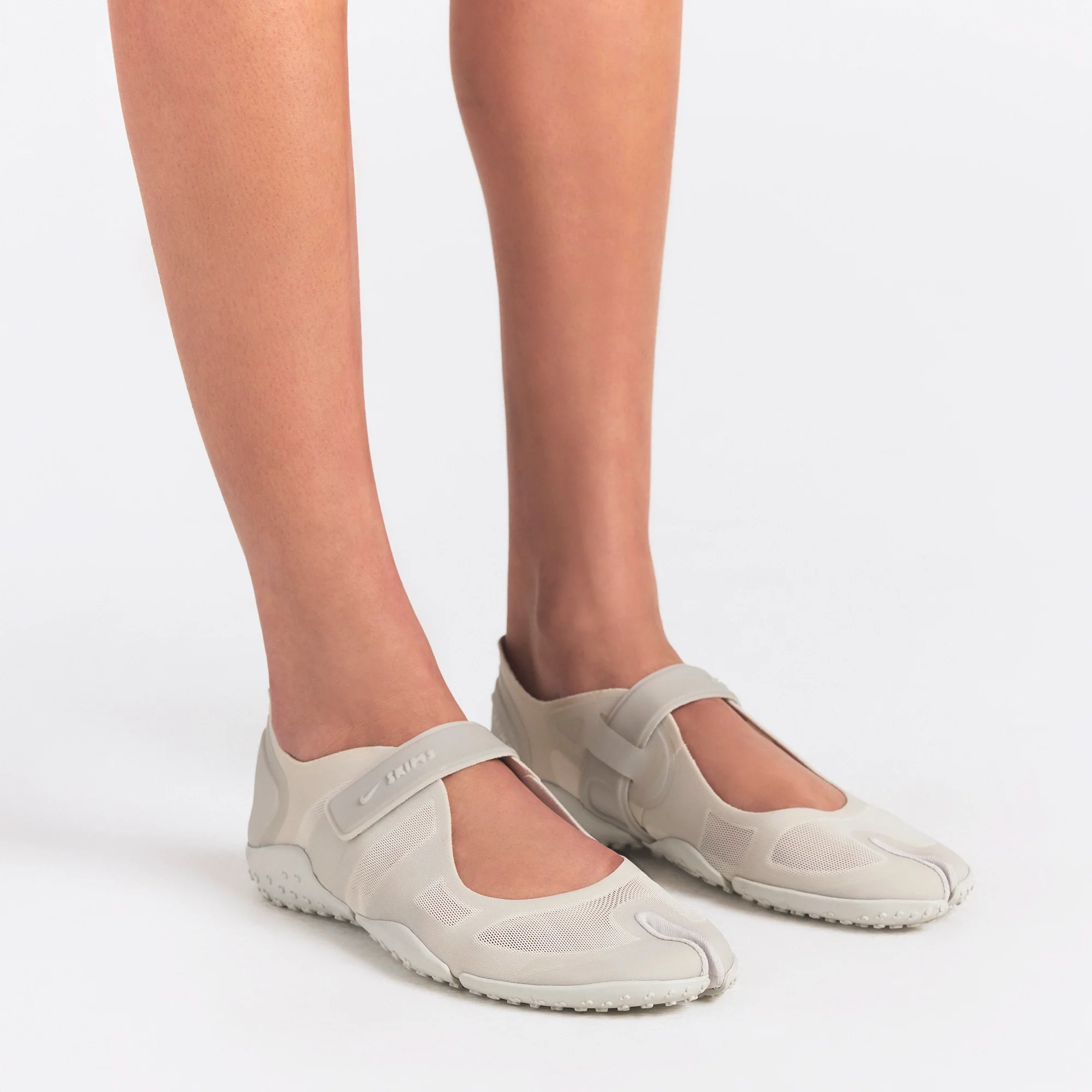 NikeSKIMS FOOTWEAR RIFT MESH | LT BONE - Image 5
