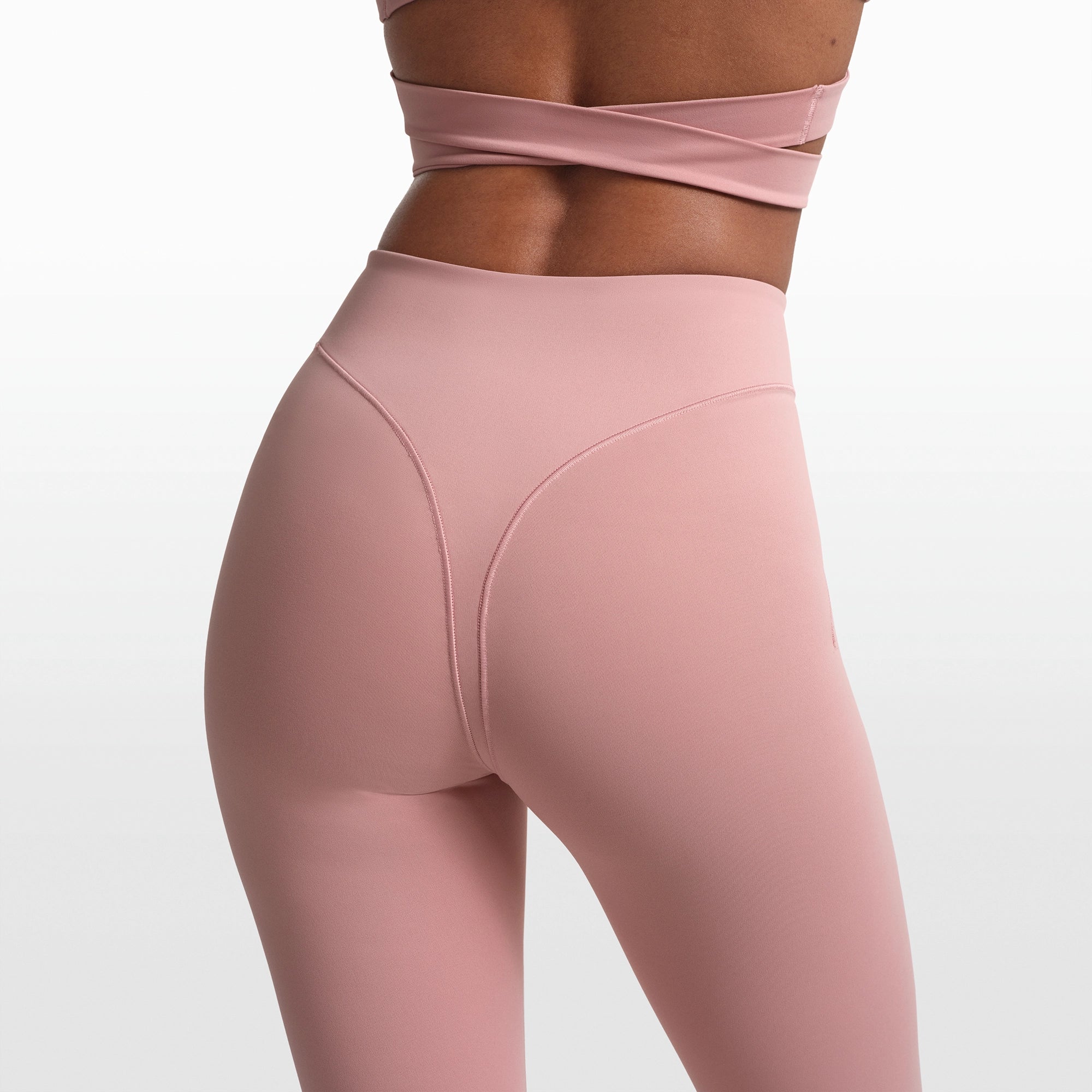 NikeSKIMS MATTE 17" V-LINE CROP LEGGING | HIMALAYAN - Image 4