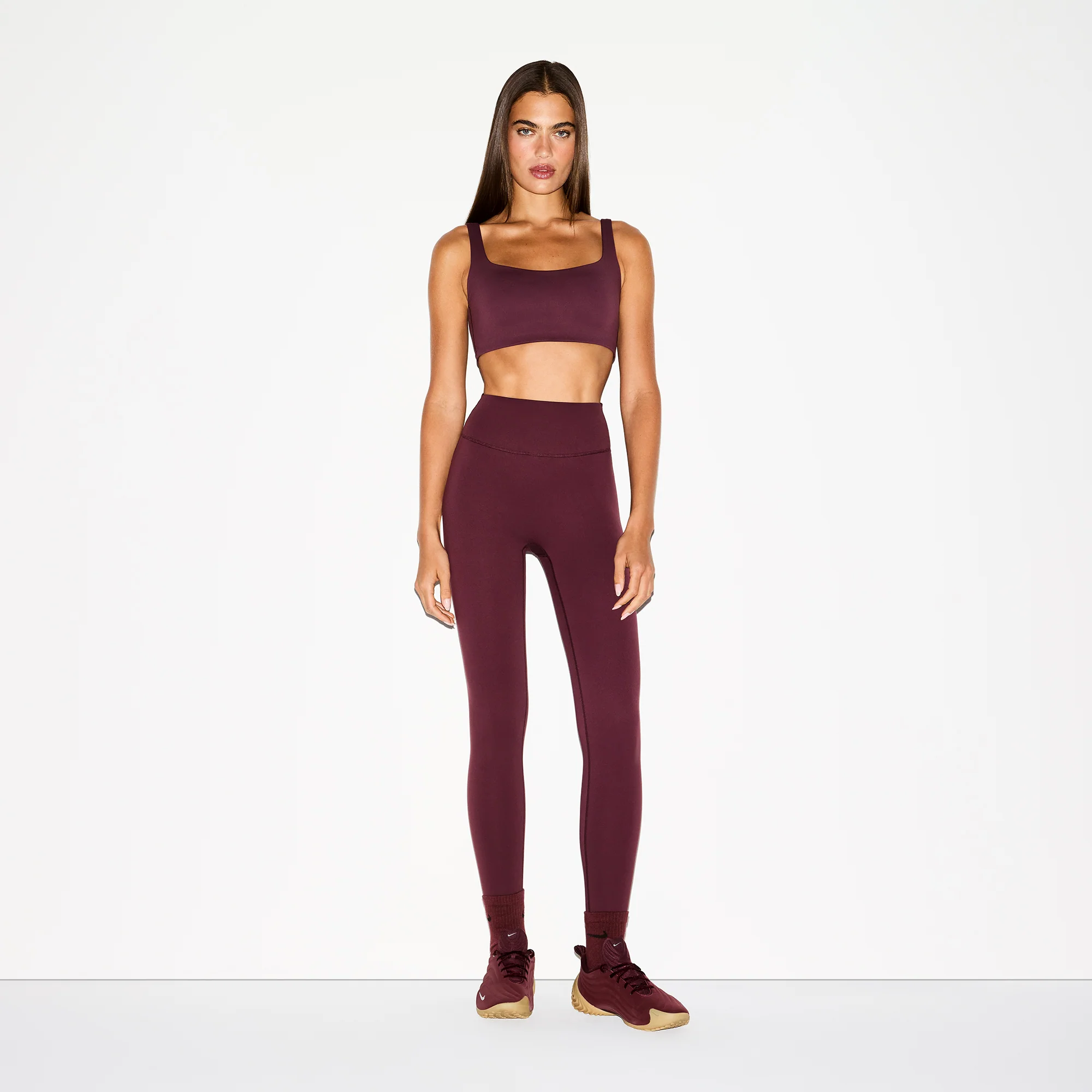 NikeSKIMS MATTE 26" LEGGING | CURRANT - Image 2