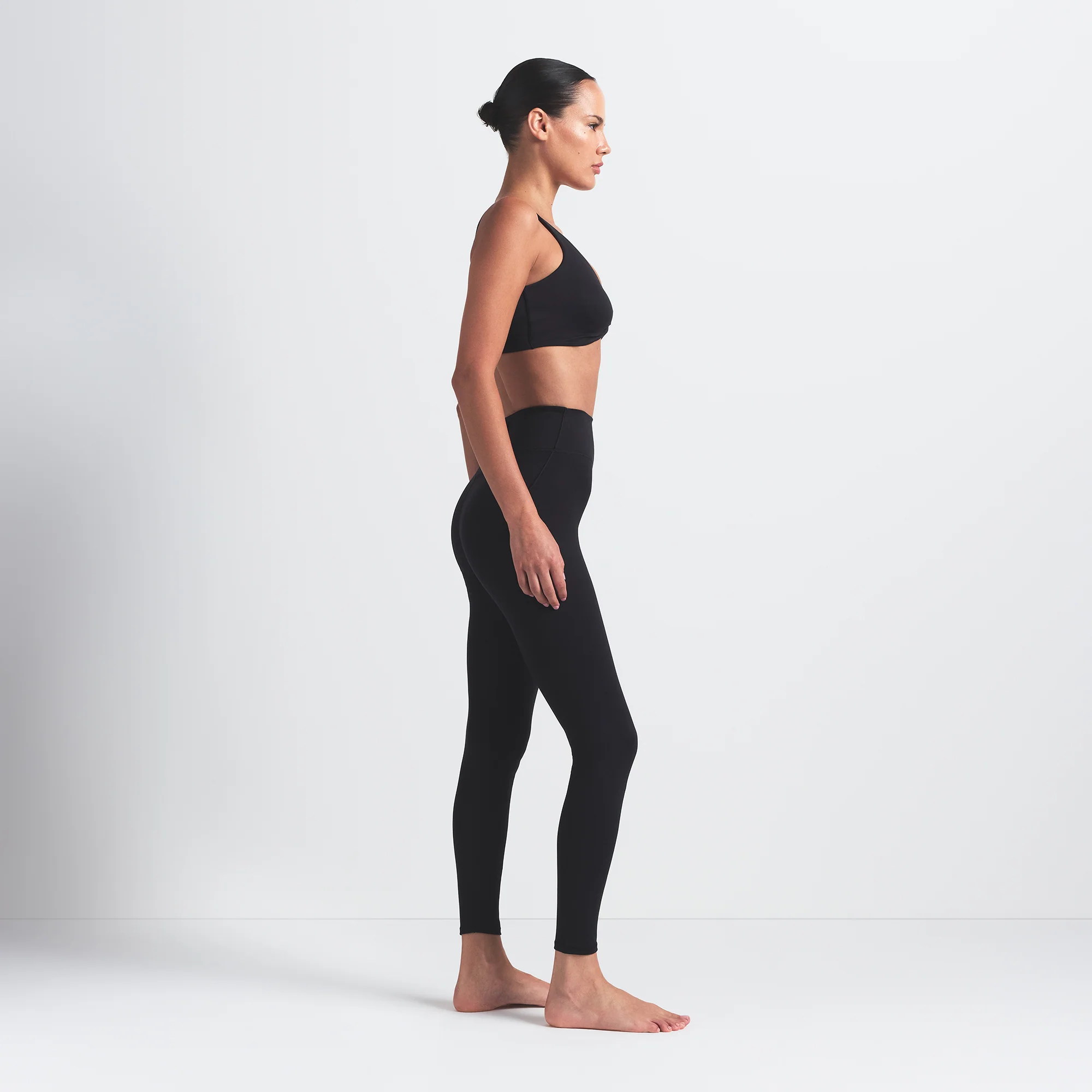 NikeSKIMS MATTE 26" LEGGING | OBSIDIAN - Image 4
