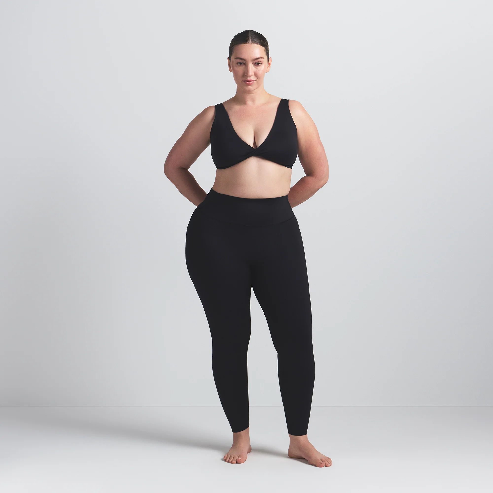 NikeSKIMS MATTE 26" LEGGING | OBSIDIAN - Image 8
