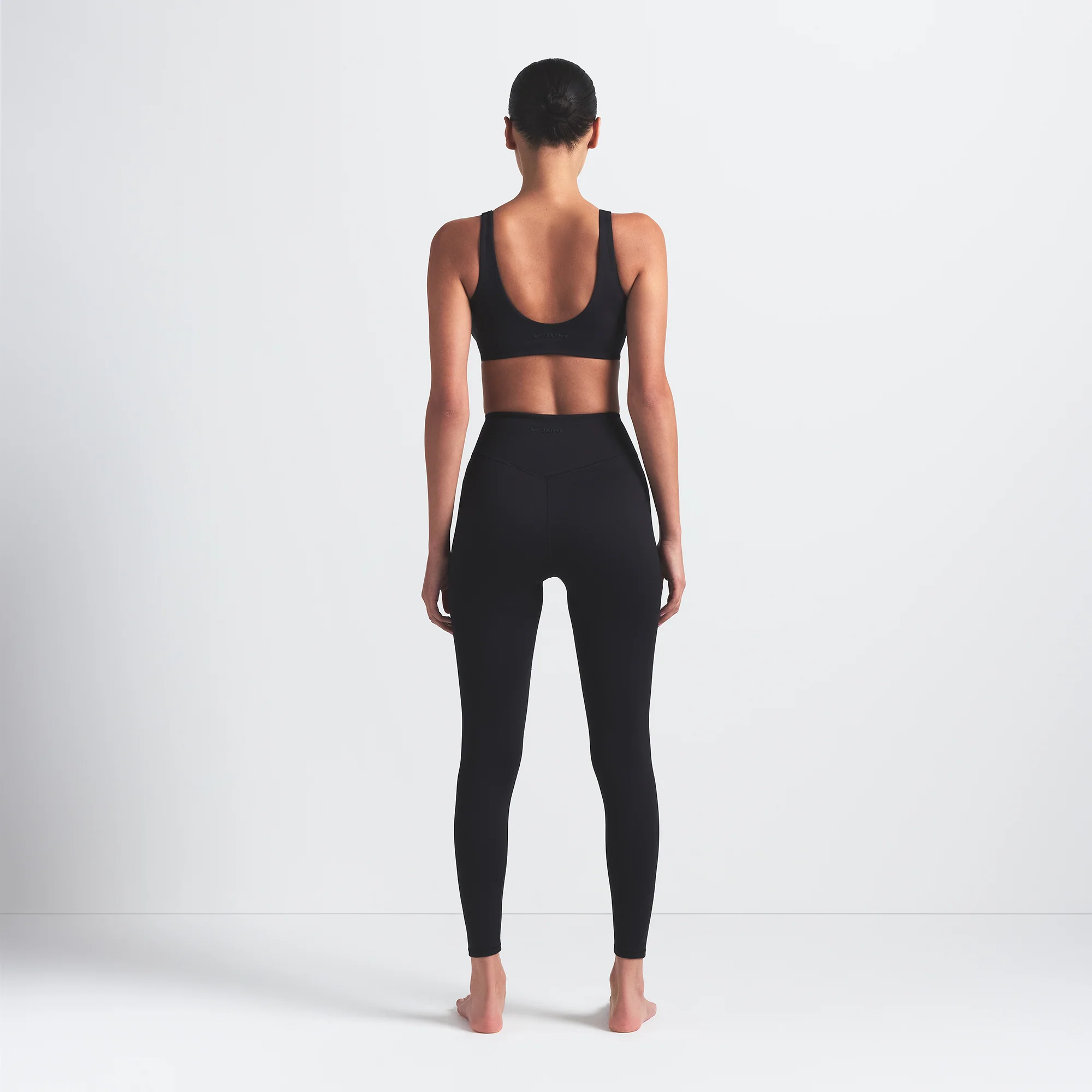 NikeSKIMS MATTE 26" LEGGING | OBSIDIAN - Image 9