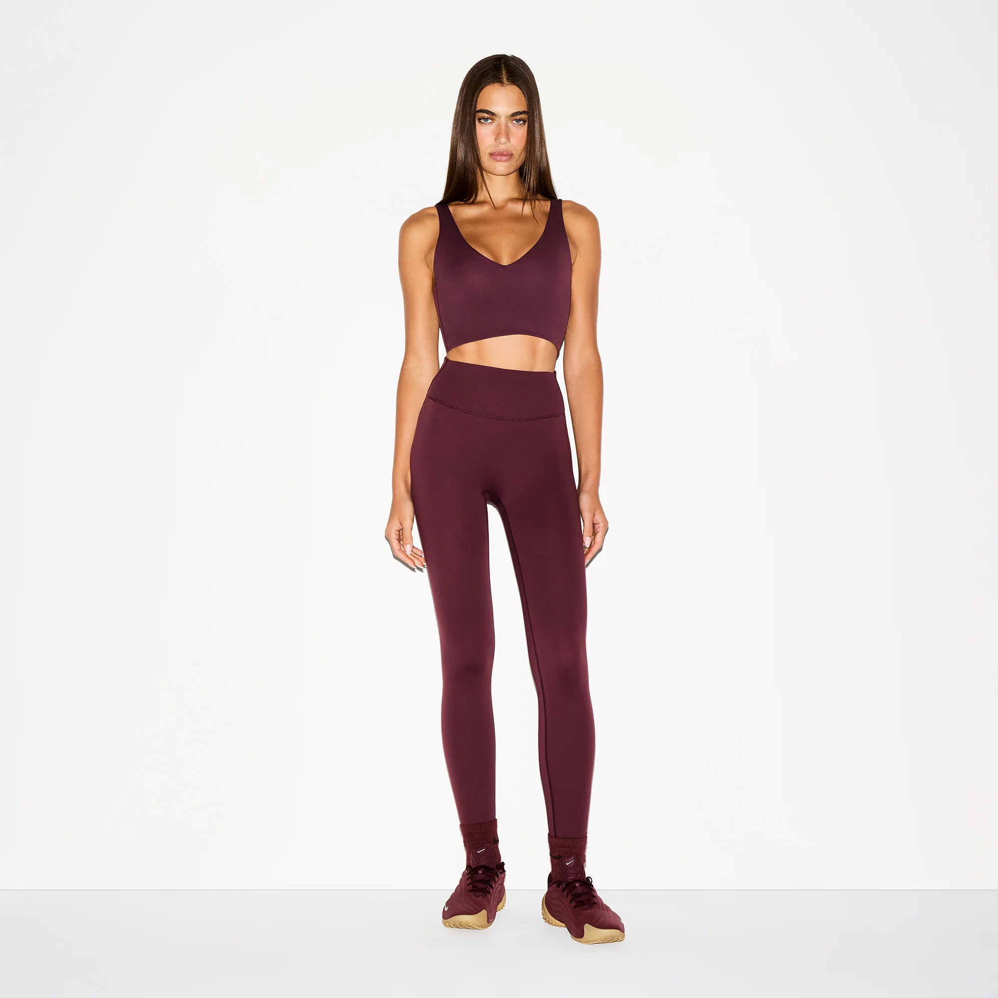 NikeSKIMS MATTE 29" LEGGING | CURRANT - Image 2