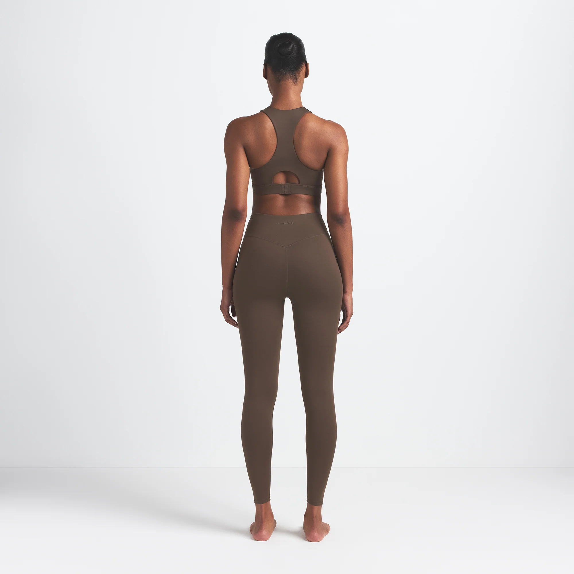 NikeSKIMS MATTE 29" LEGGING | DARK SEPIA - Image 6