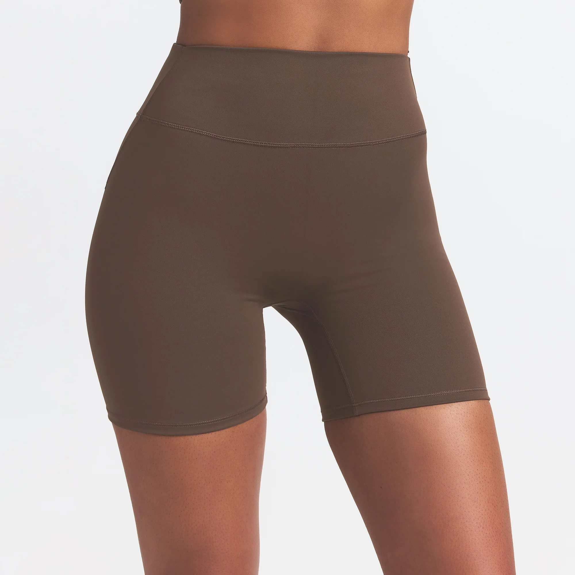 NikeSKIMS MATTE 5" BIKER SHORT | DARK SEPIA - Image 3
