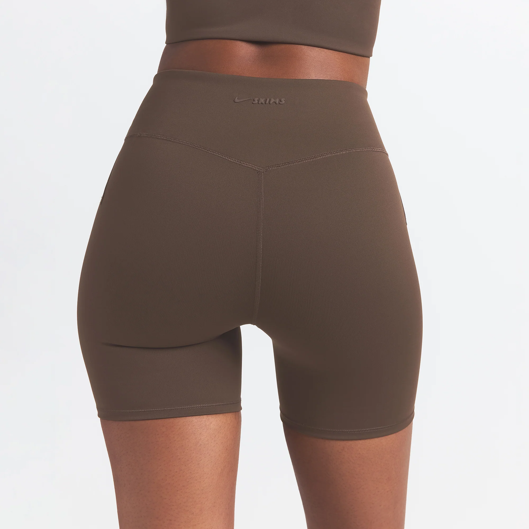 NikeSKIMS MATTE 5" BIKER SHORT | DARK SEPIA - Image 4
