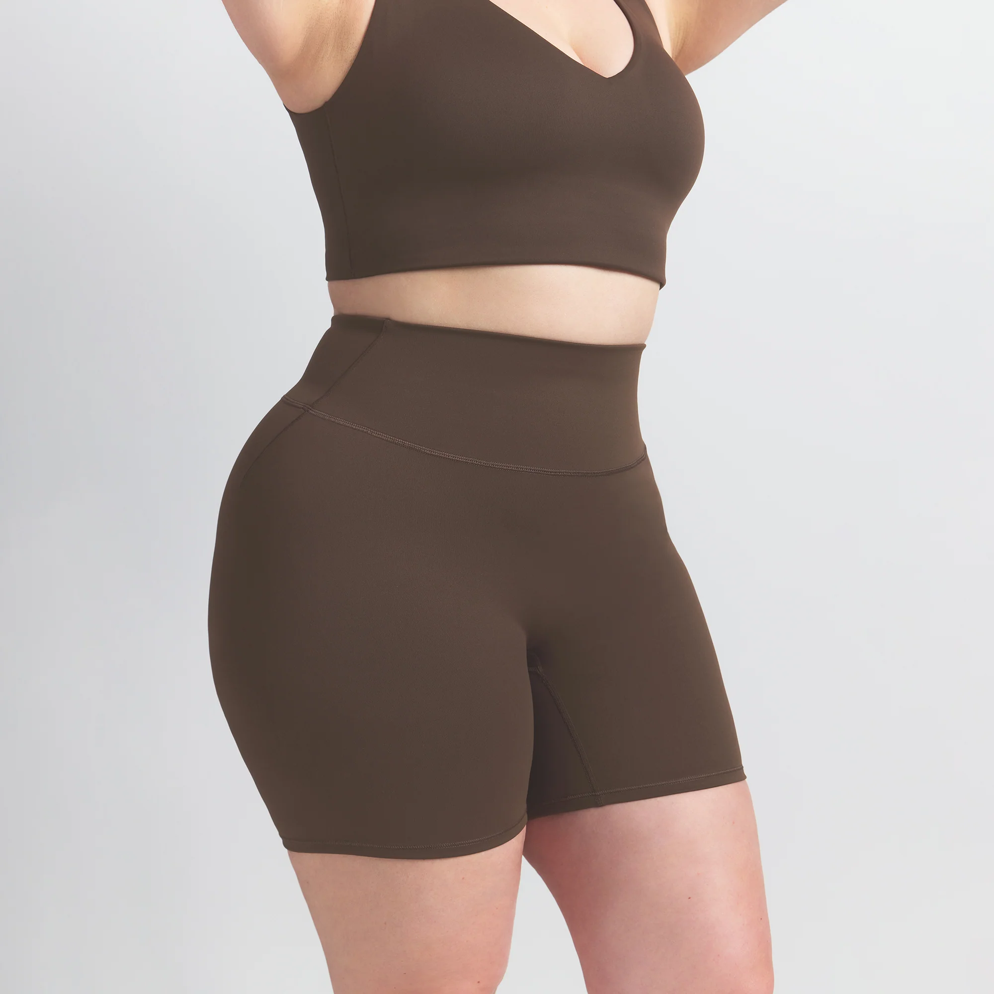 NikeSKIMS MATTE 5" BIKER SHORT | DARK SEPIA - Image 6