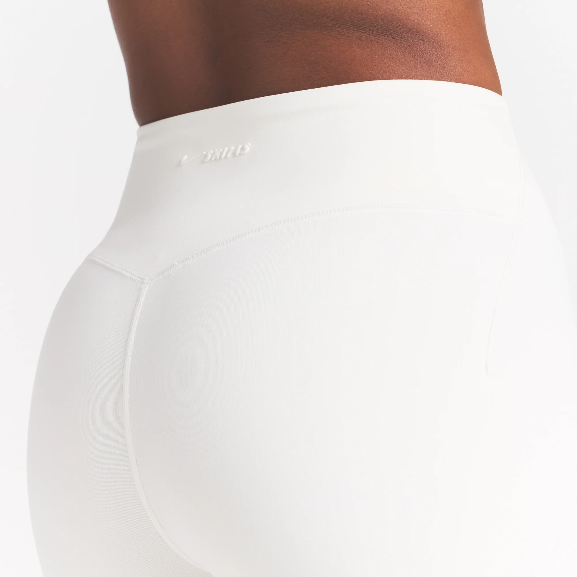 NikeSKIMS MATTE 5" BIKER SHORT | IVORY - Image 5