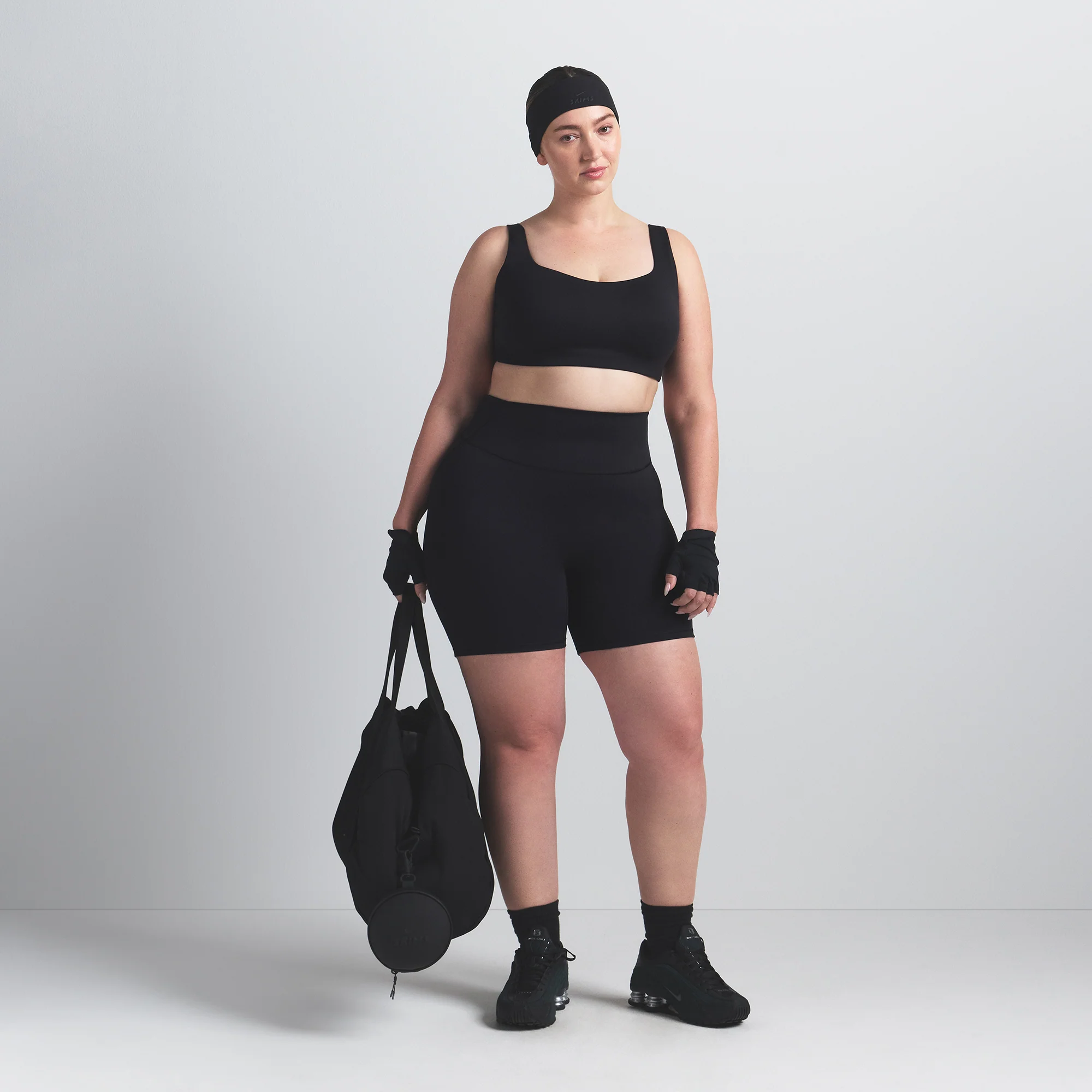 NikeSKIMS MATTE 5" BIKER SHORT | OBSIDIAN - Image 6