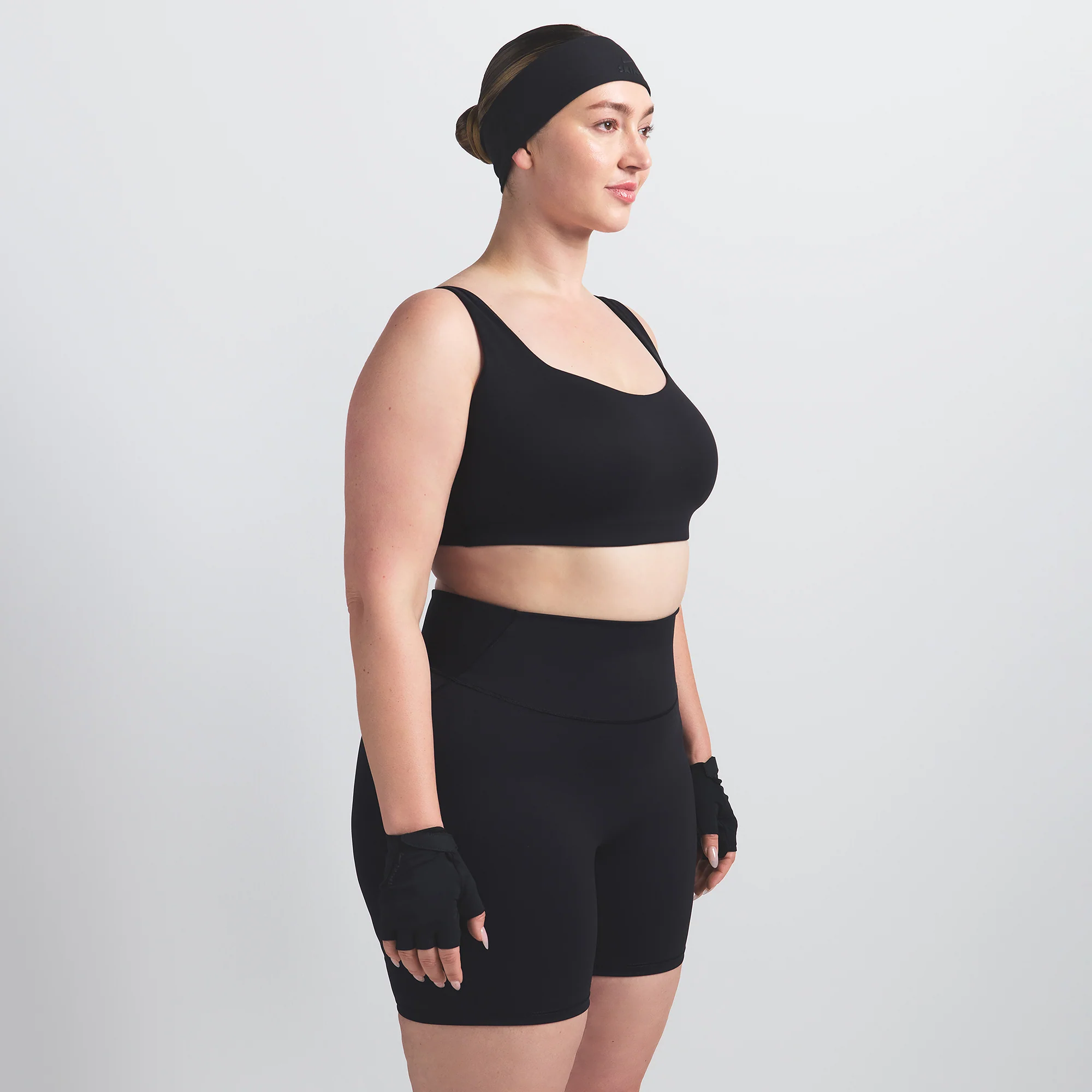 NikeSKIMS MATTE 5" BIKER SHORT | OBSIDIAN - Image 7