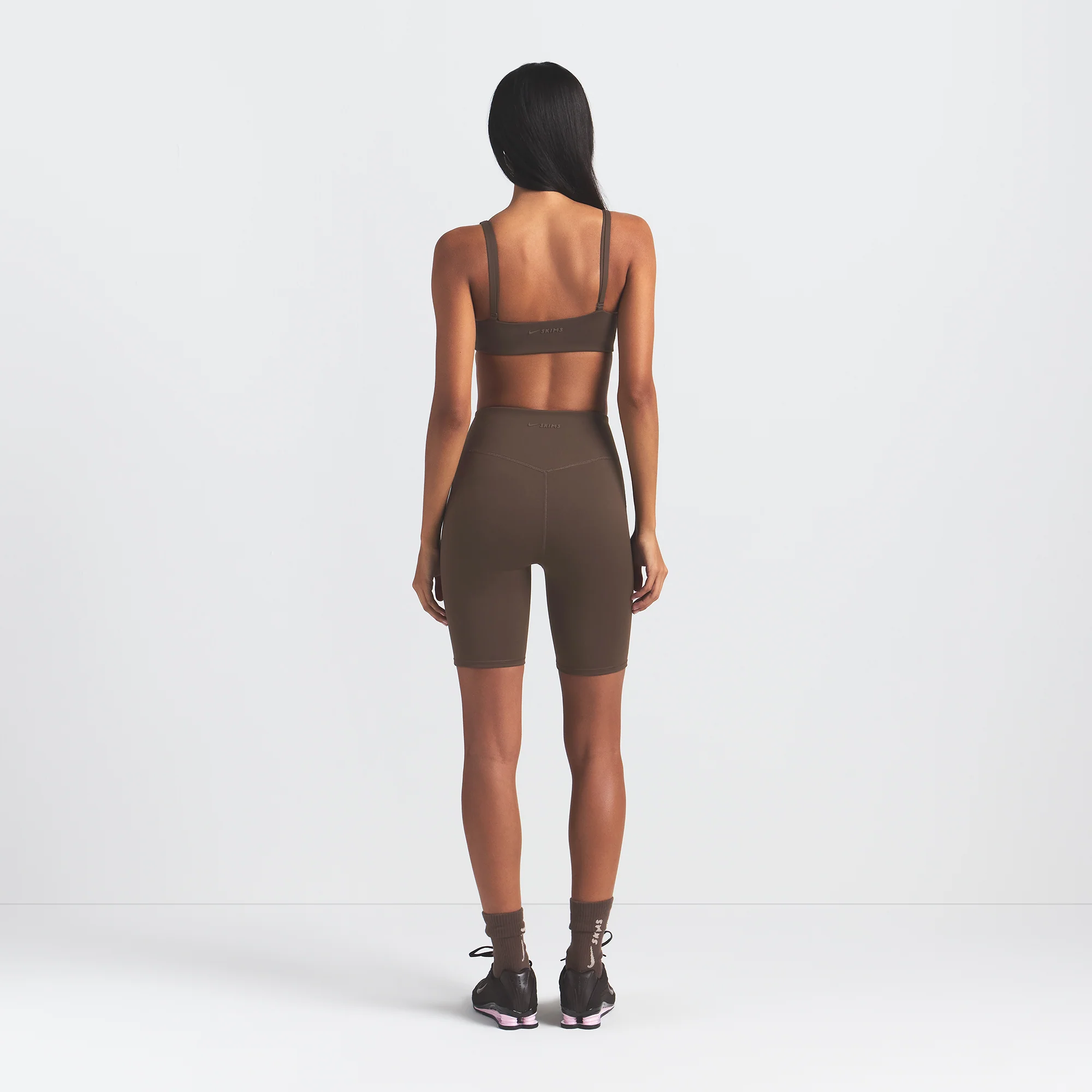 NikeSKIMS MATTE 7" BIKER SHORT | DARK SEPIA - Image 5