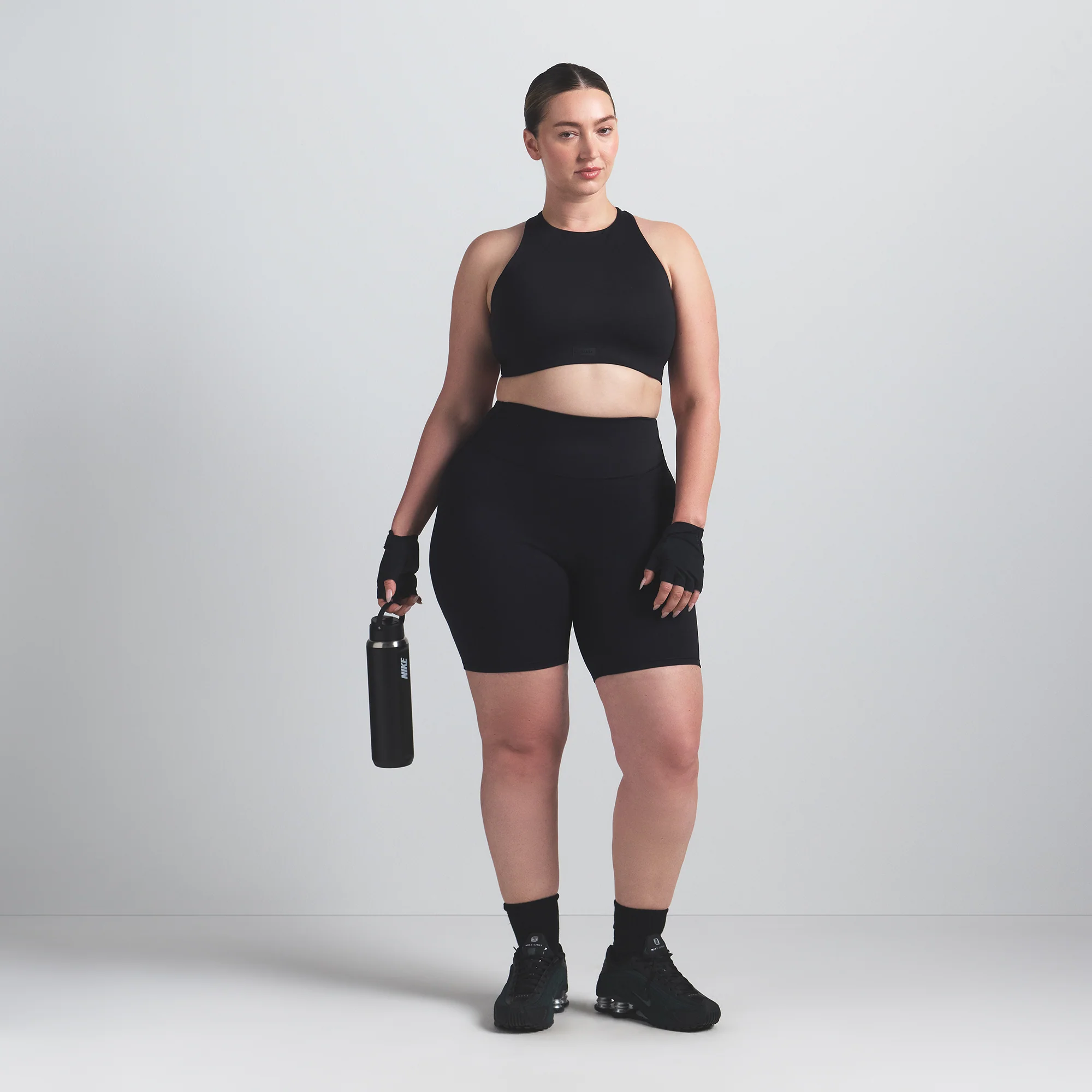 NikeSKIMS MATTE 7" BIKER SHORT | OBSIDIAN - Image 7