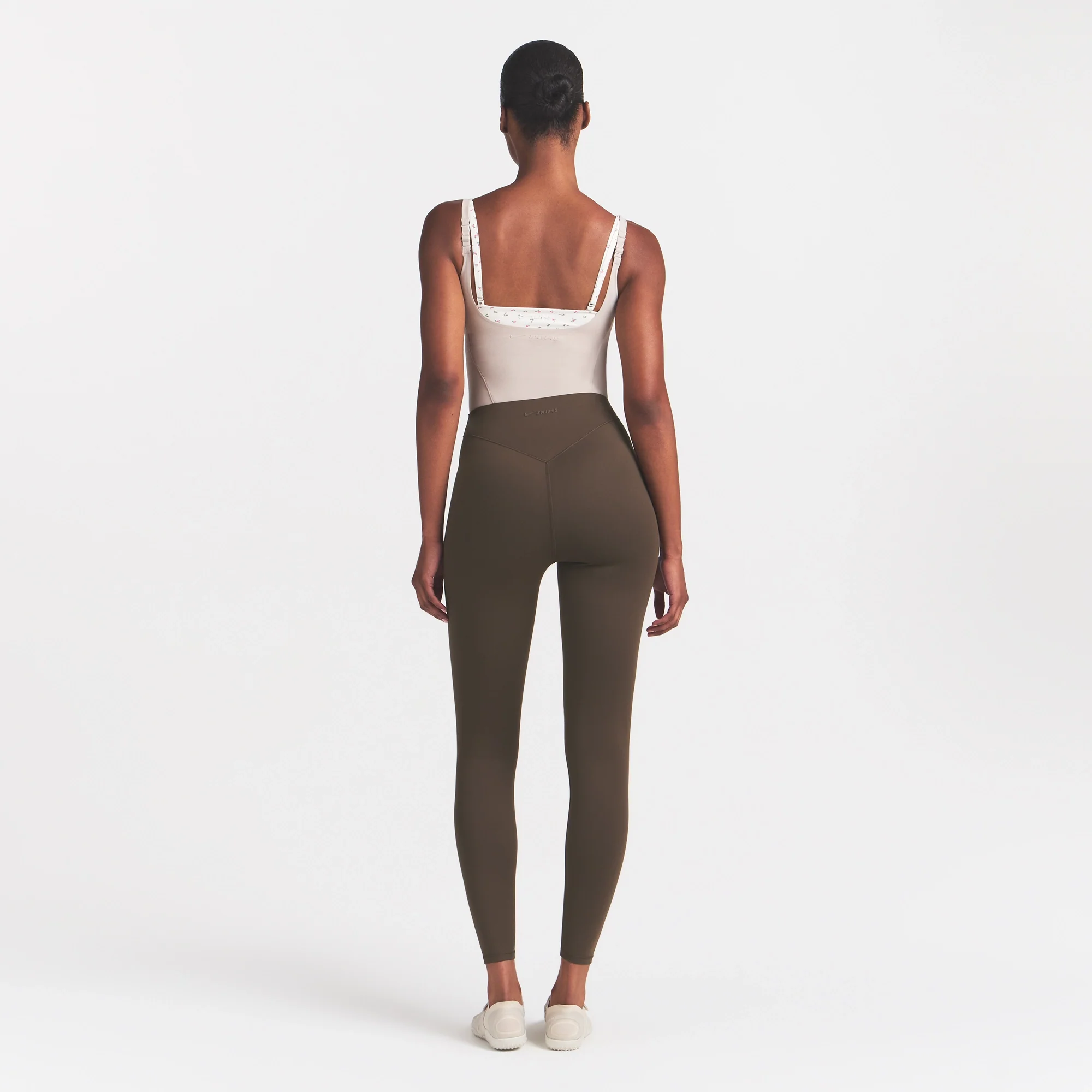 NikeSKIMS MATTE CORSET 26" LEGGING | DARK SEPIA - Image 6