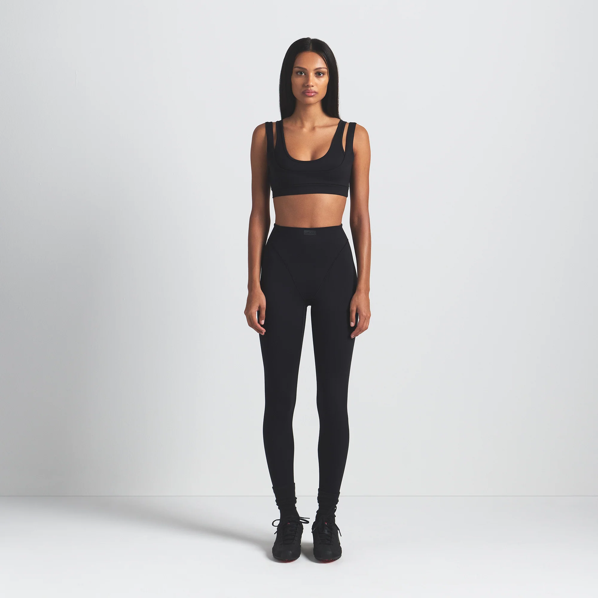 NikeSKIMS MATTE DOUBLE STRAP SCOOP BRA | OBSIDIAN - Image 5