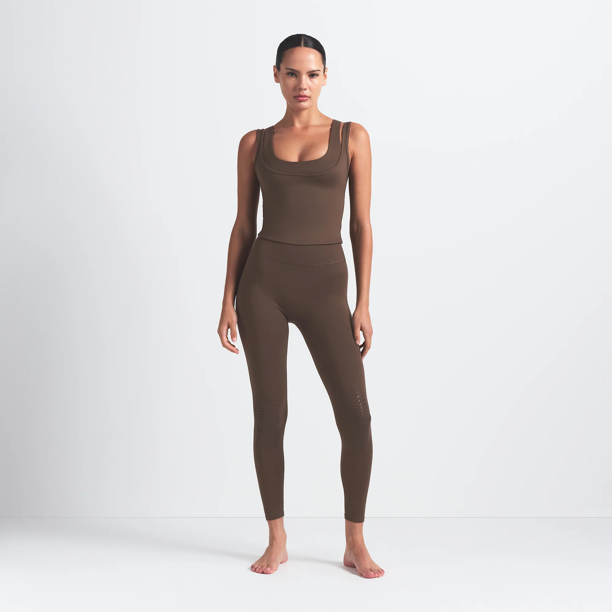 NikeSKIMS MATTE KNEE GRIP 26" LEGGING | DARK SEPIA - Image 5