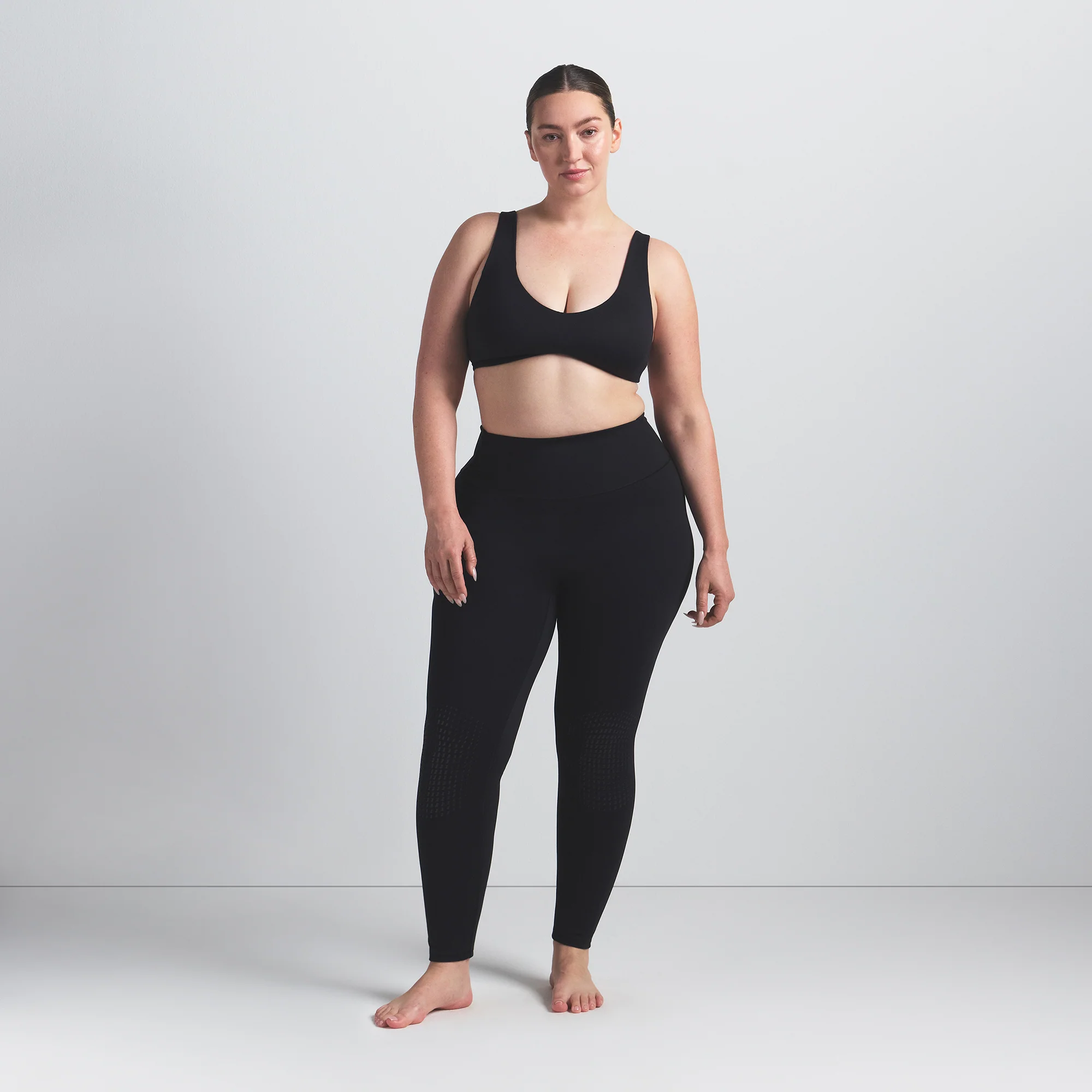 NikeSKIMS MATTE KNEE GRIP 26" LEGGING | OBSIDIAN - Image 9
