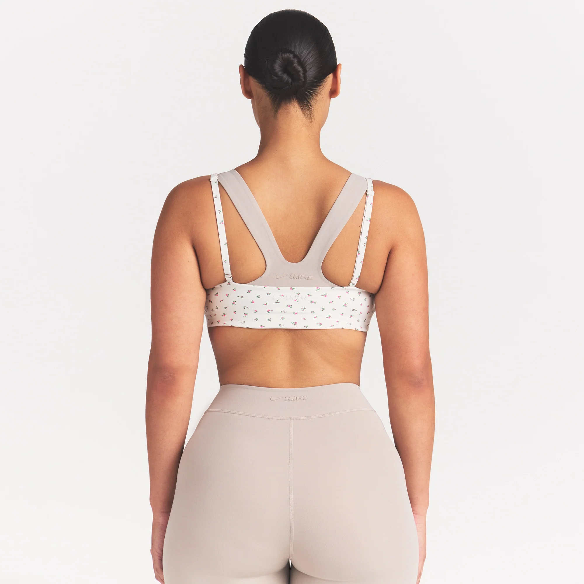 NikeSKIMS MATTE MICRO SCOOP BRA | DITSY FLORAL PRINT - Image 4