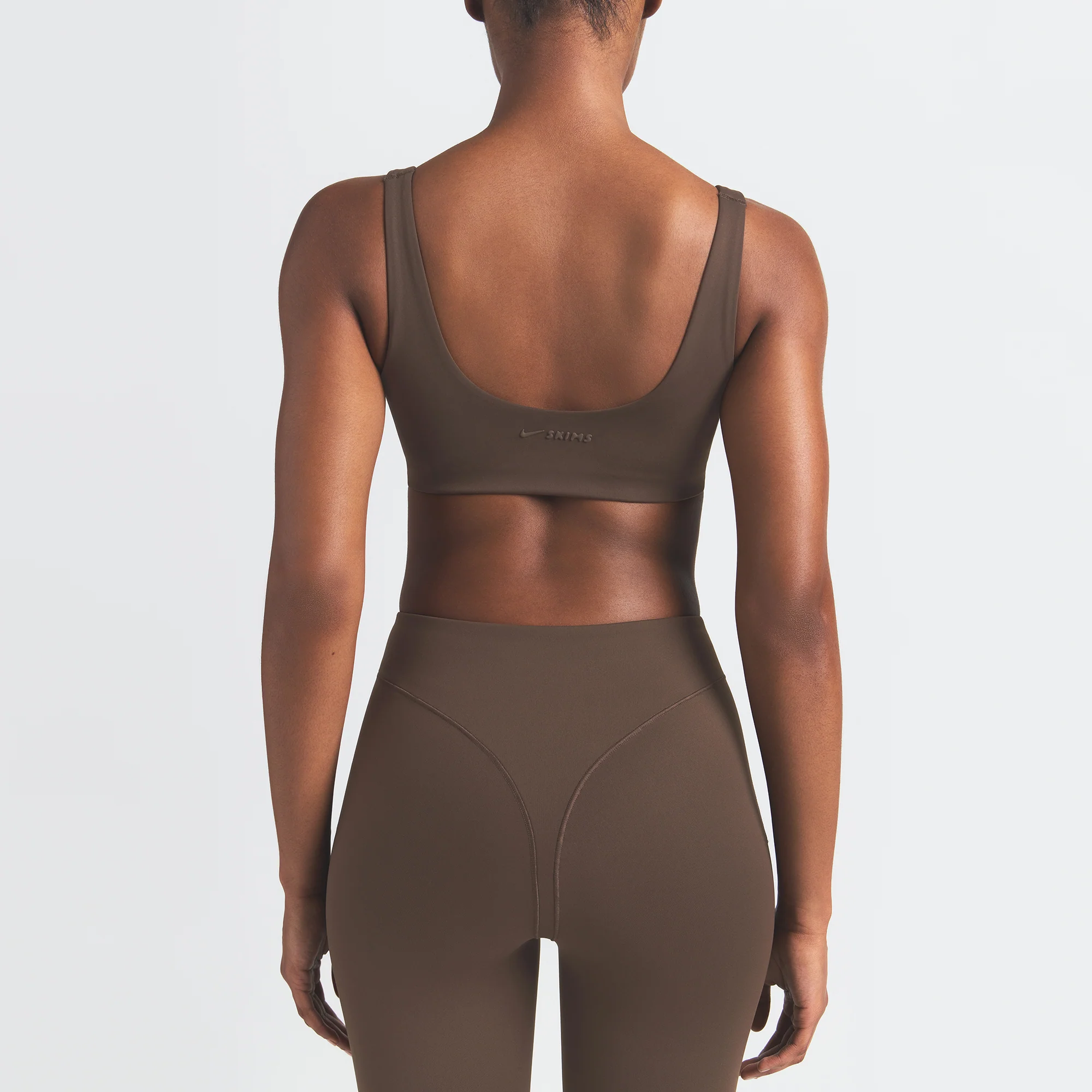 NikeSKIMS MATTE SCOOP NECK BRA | DARK SEPIA - Image 4