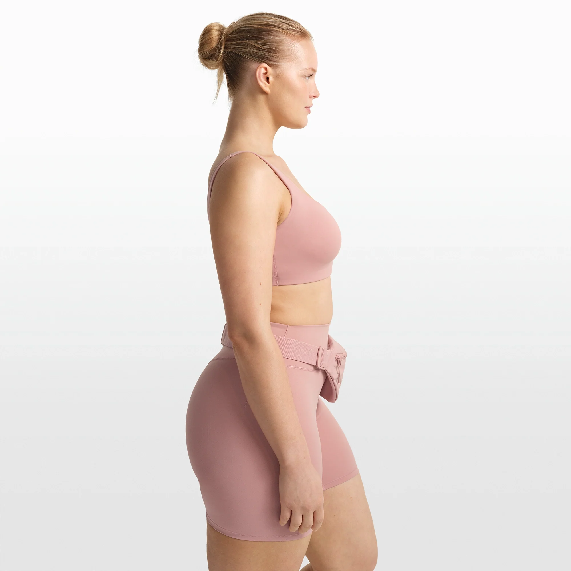 NikeSKIMS MATTE SCOOP NECK BRA | HIMALAYAN - Image 4