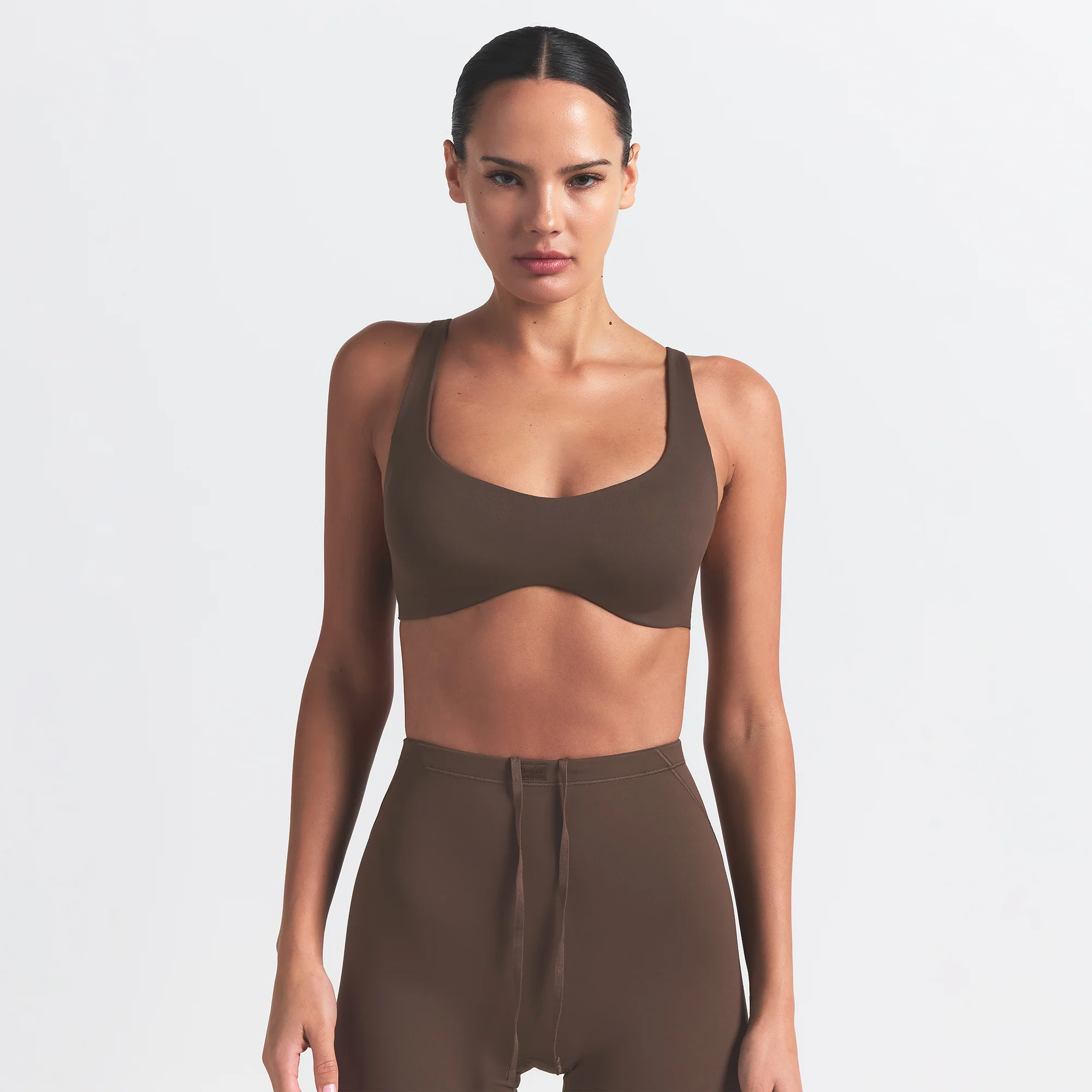 NikeSKIMS MATTE SHAPING SCOOP BRA | DARK SEPIA - Image 3