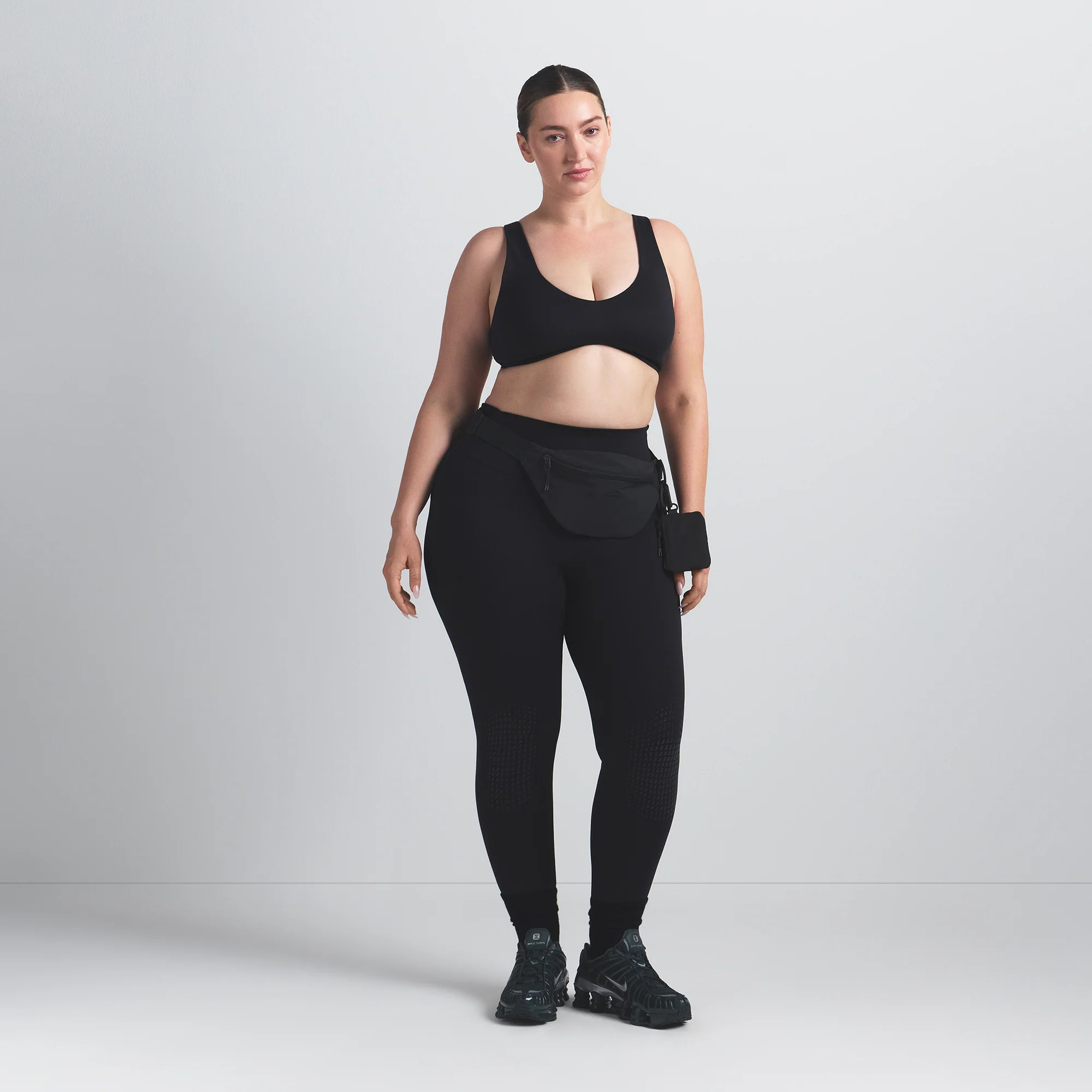 NikeSKIMS MATTE SHAPING SCOOP BRA | OBSIDIAN - Image 8