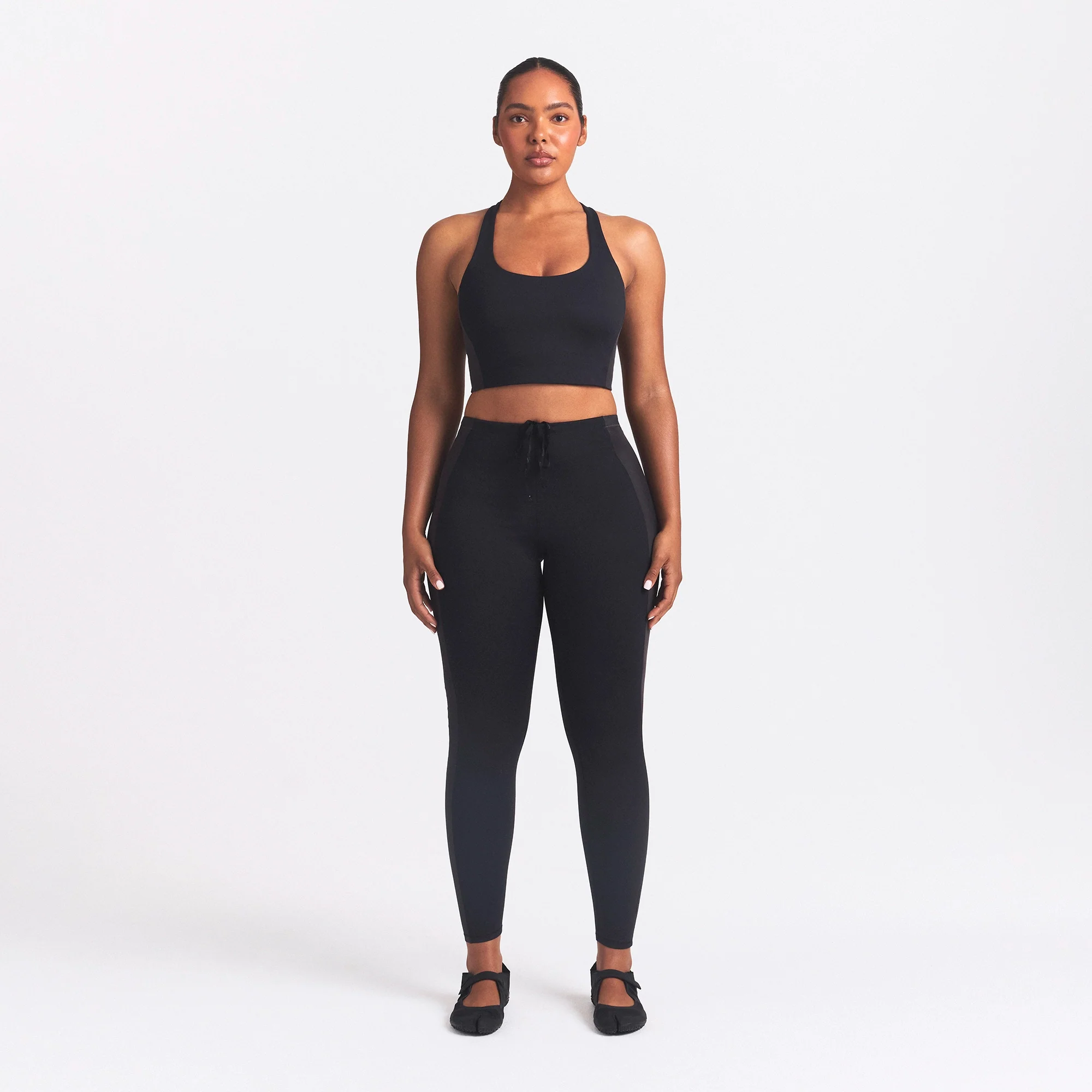 NikeSKIMS MATTE SHINE MIX 29" LEGGING | OBSIDIAN AND IGNEOUS - Image 2