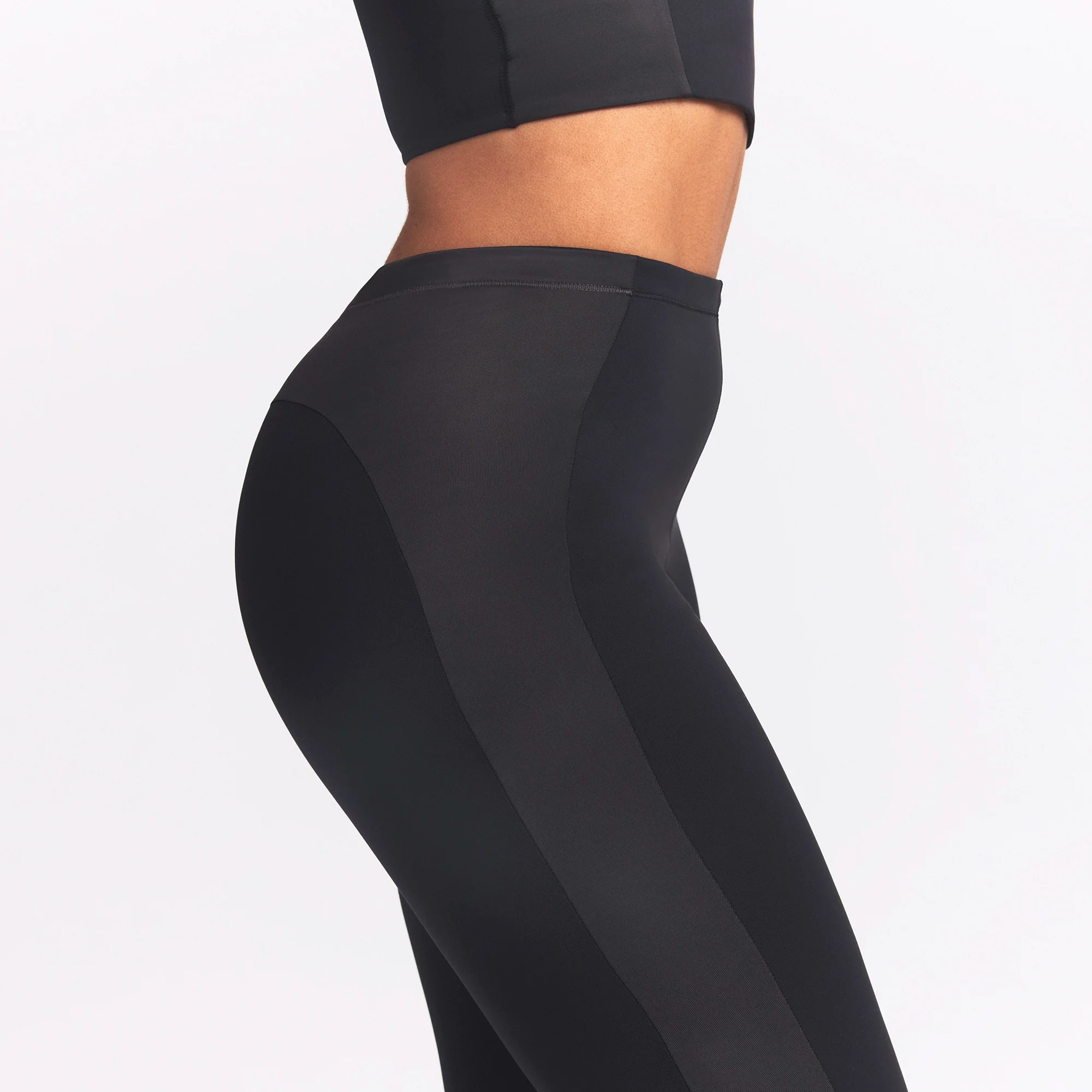 NikeSKIMS MATTE SHINE MIX 29" LEGGING | OBSIDIAN AND IGNEOUS - Image 5