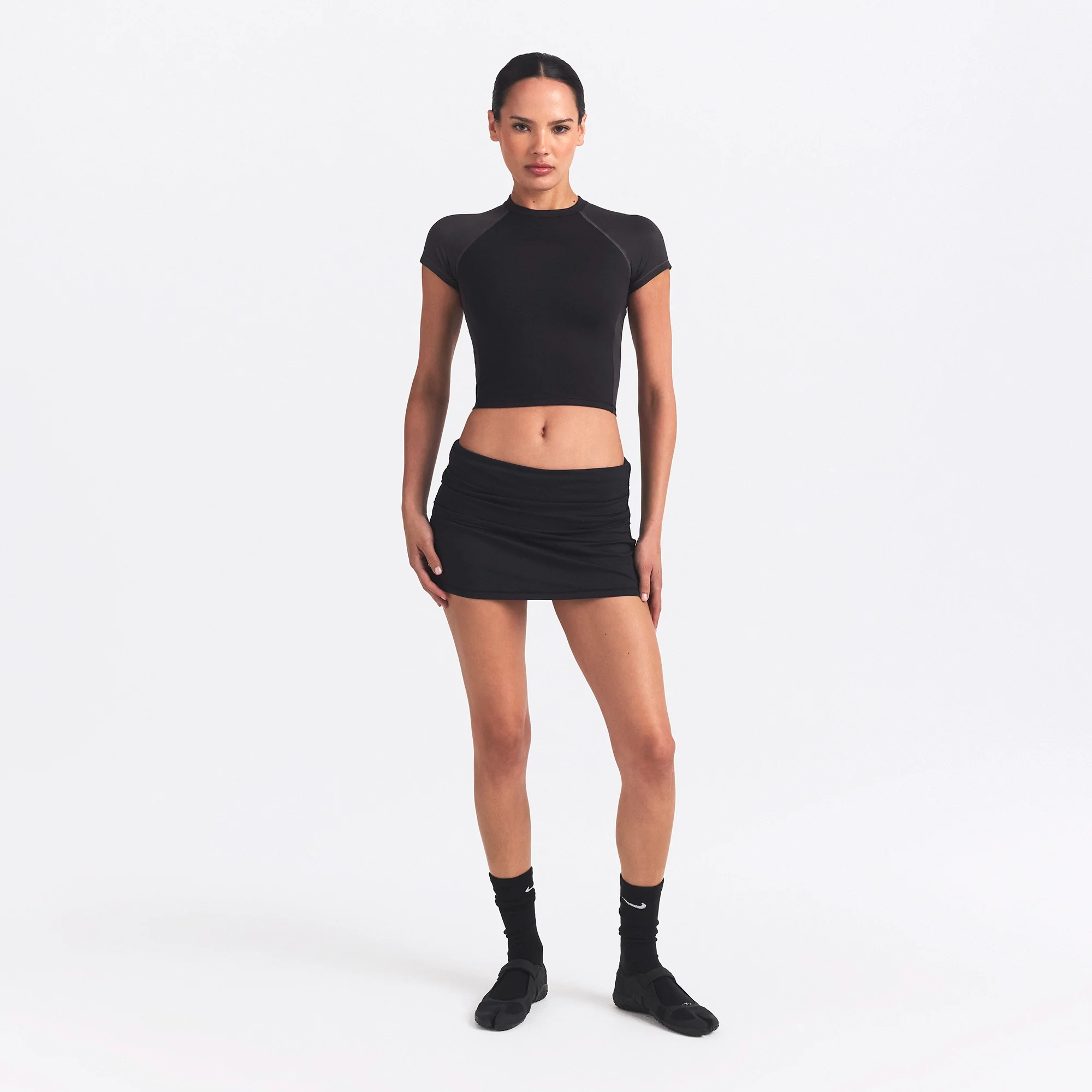 NikeSKIMS MATTE SHINE MIX CROPPED BABY TEE | OBSIDIAN AND IGNEOUS - Image 2