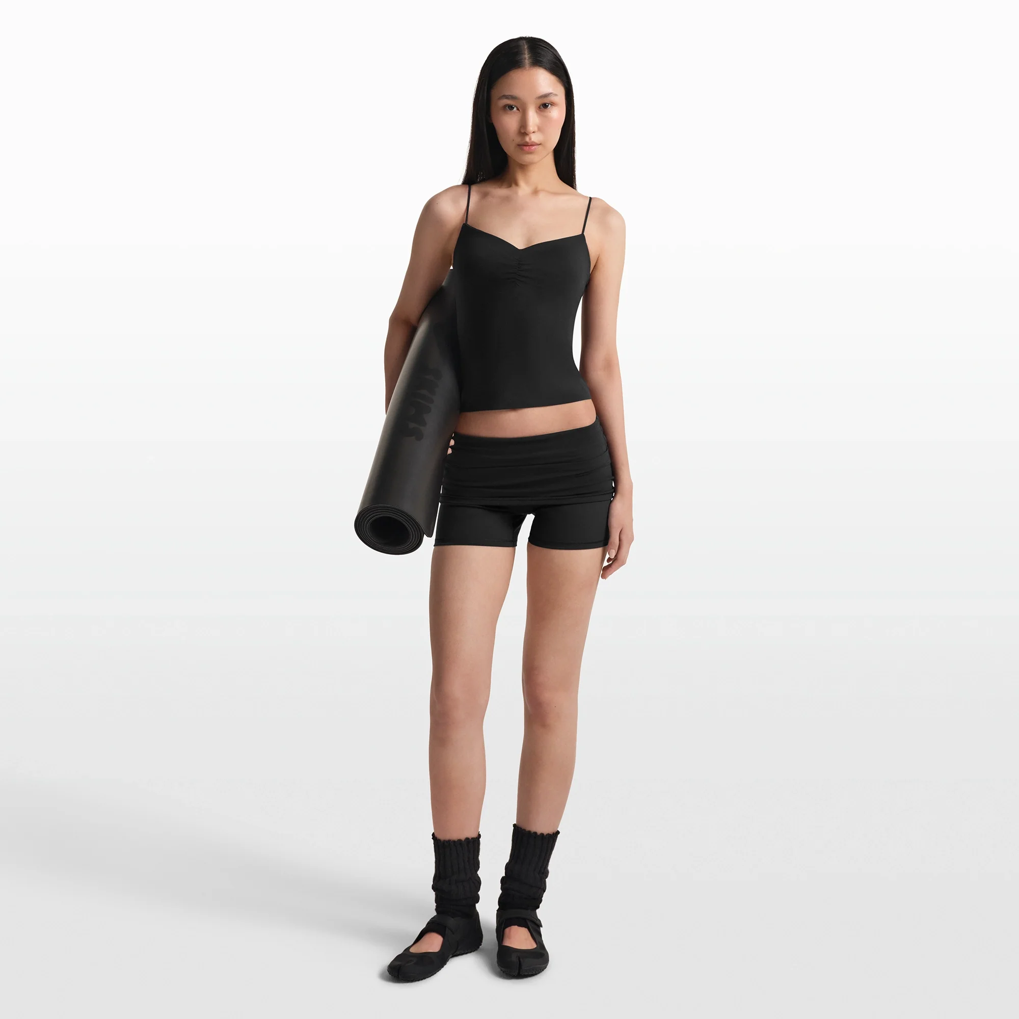 NikeSKIMS MATTE SHIRRED FRONT TANK | OBSIDIAN - Image 2
