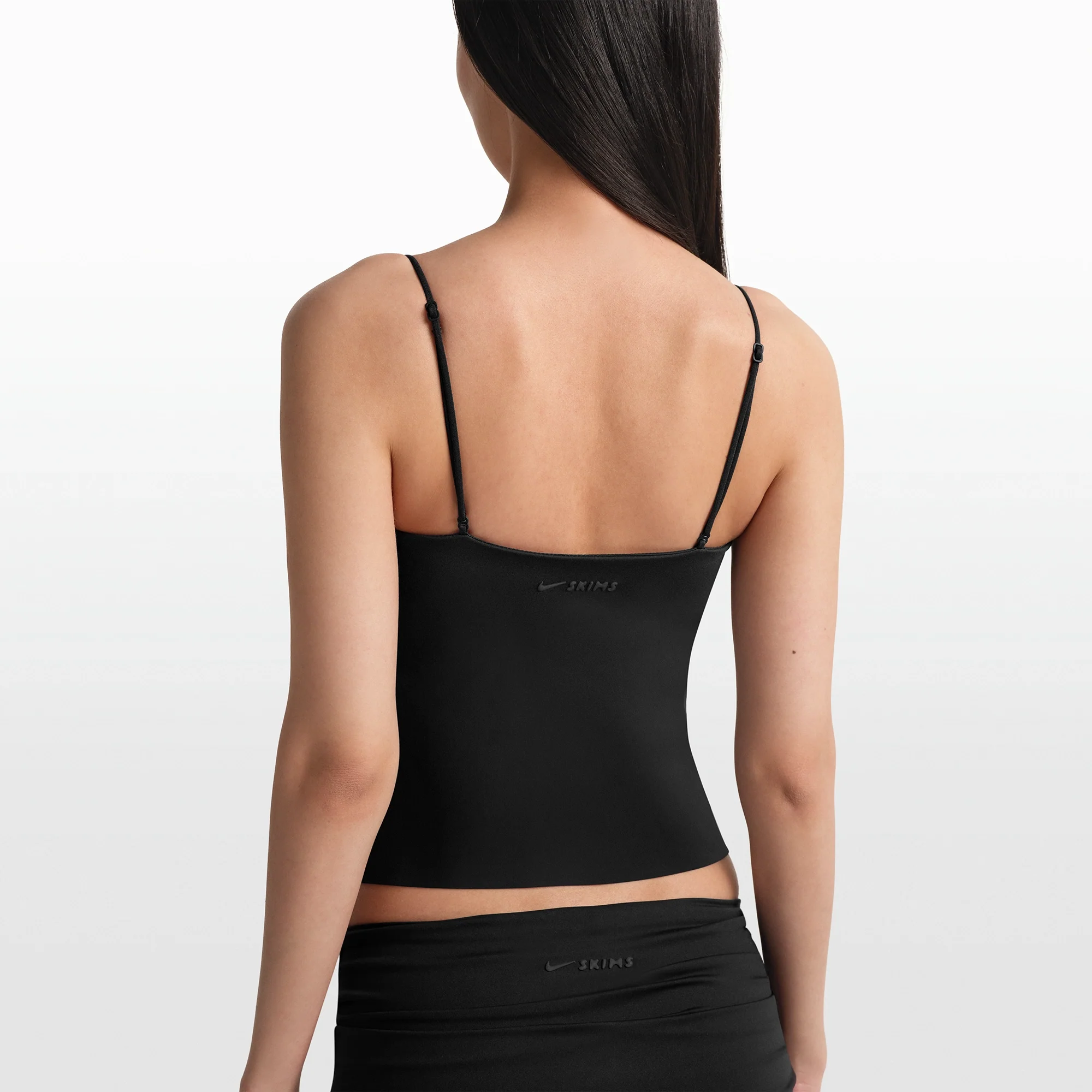 NikeSKIMS MATTE SHIRRED FRONT TANK | OBSIDIAN - Image 5
