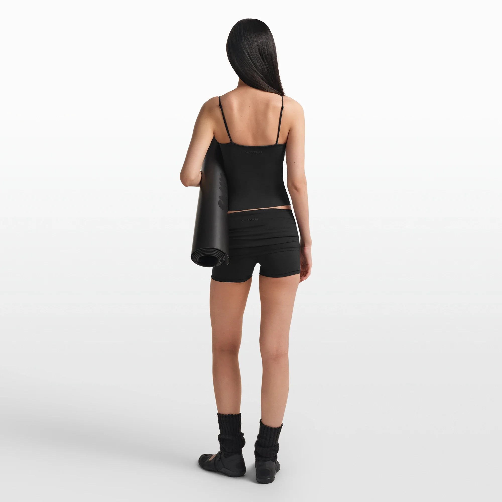 NikeSKIMS MATTE SHIRRED FRONT TANK | OBSIDIAN - Image 6