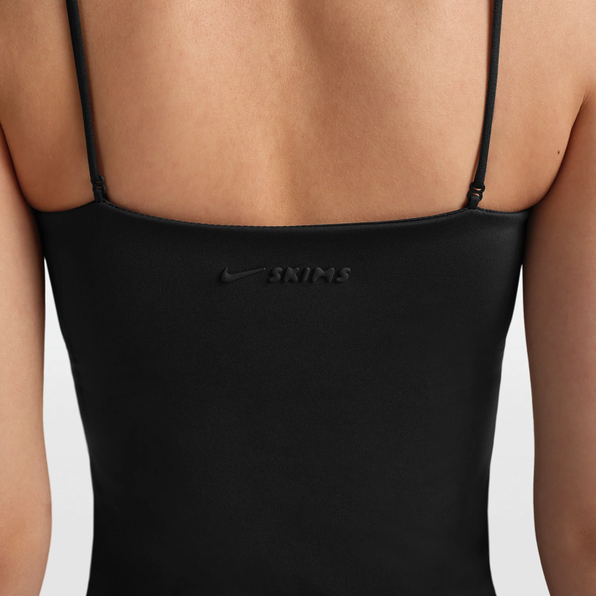 NikeSKIMS MATTE SHIRRED FRONT TANK | OBSIDIAN - Image 7