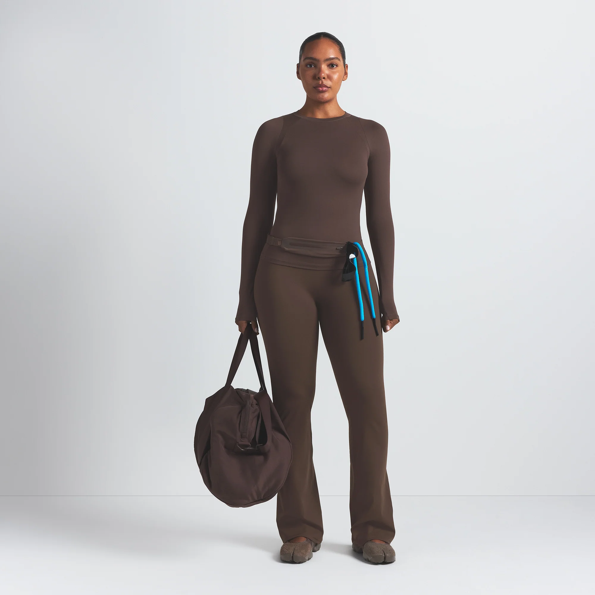 NikeSKIMS MATTE SLIM FLARE LEGGING | DARK SEPIA - Image 2