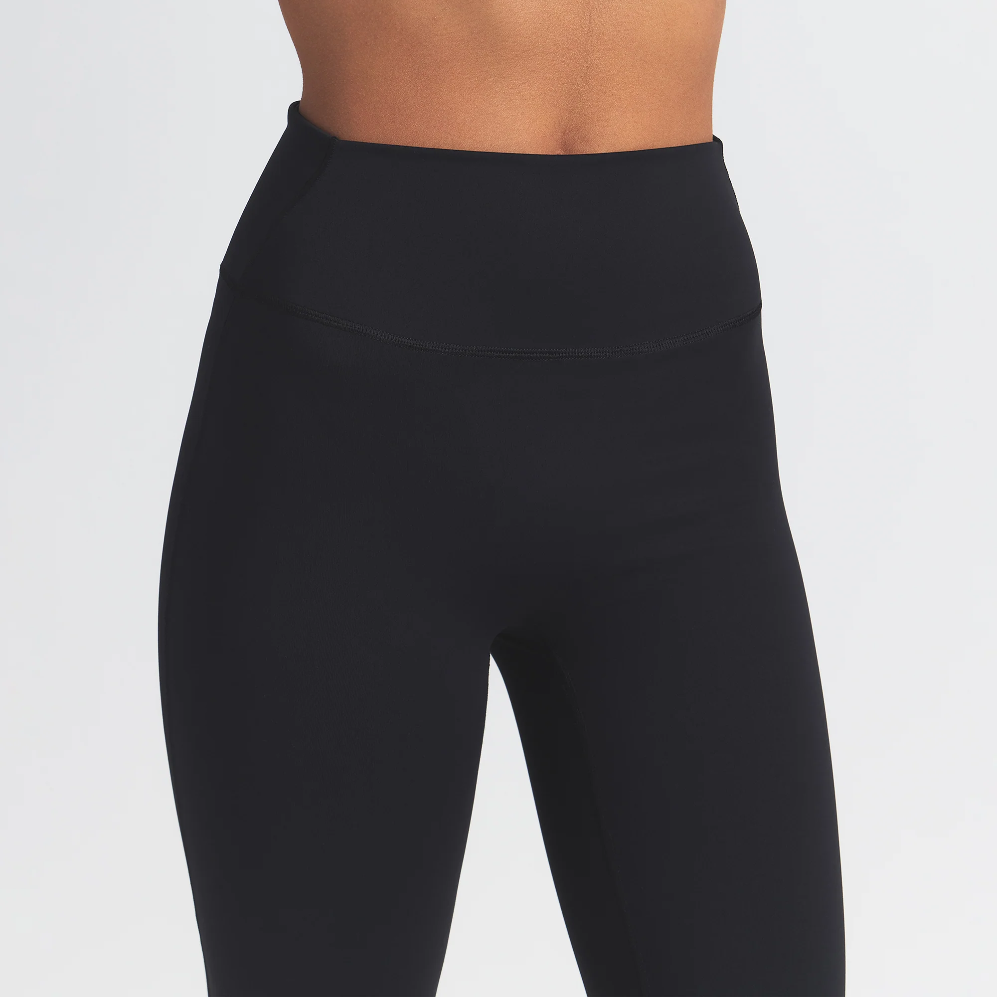 NikeSKIMS MATTE SLIM FLARE LEGGING | OBSIDIAN - Image 3