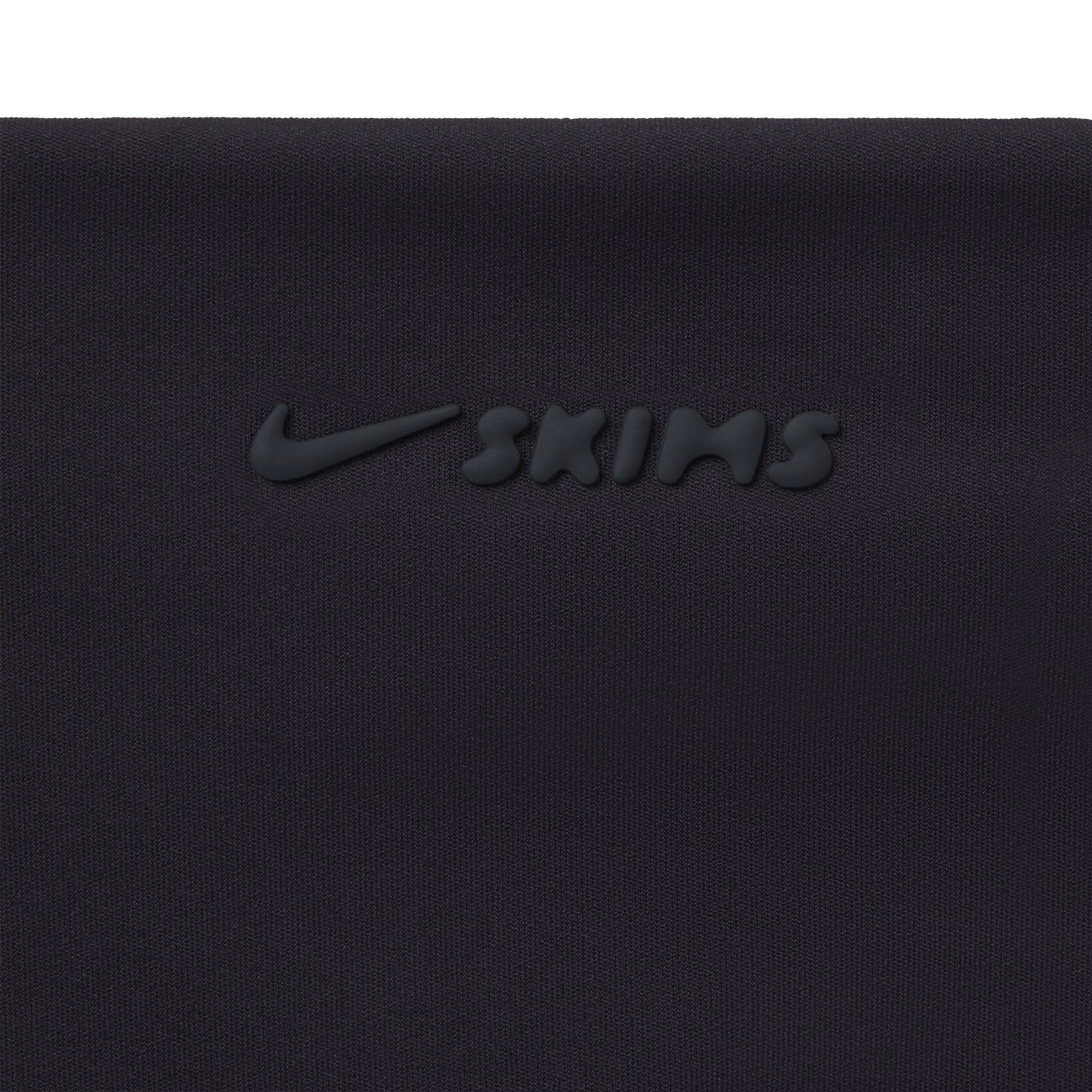 NikeSKIMS MATTE TWIST-FRONT BRA | OBSIDIAN - Image 8