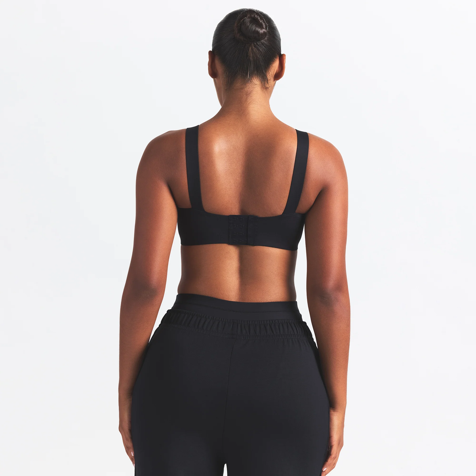 NikeSKIMS MATTE WIDE STRAP BRA | OBSIDIAN - Image 5