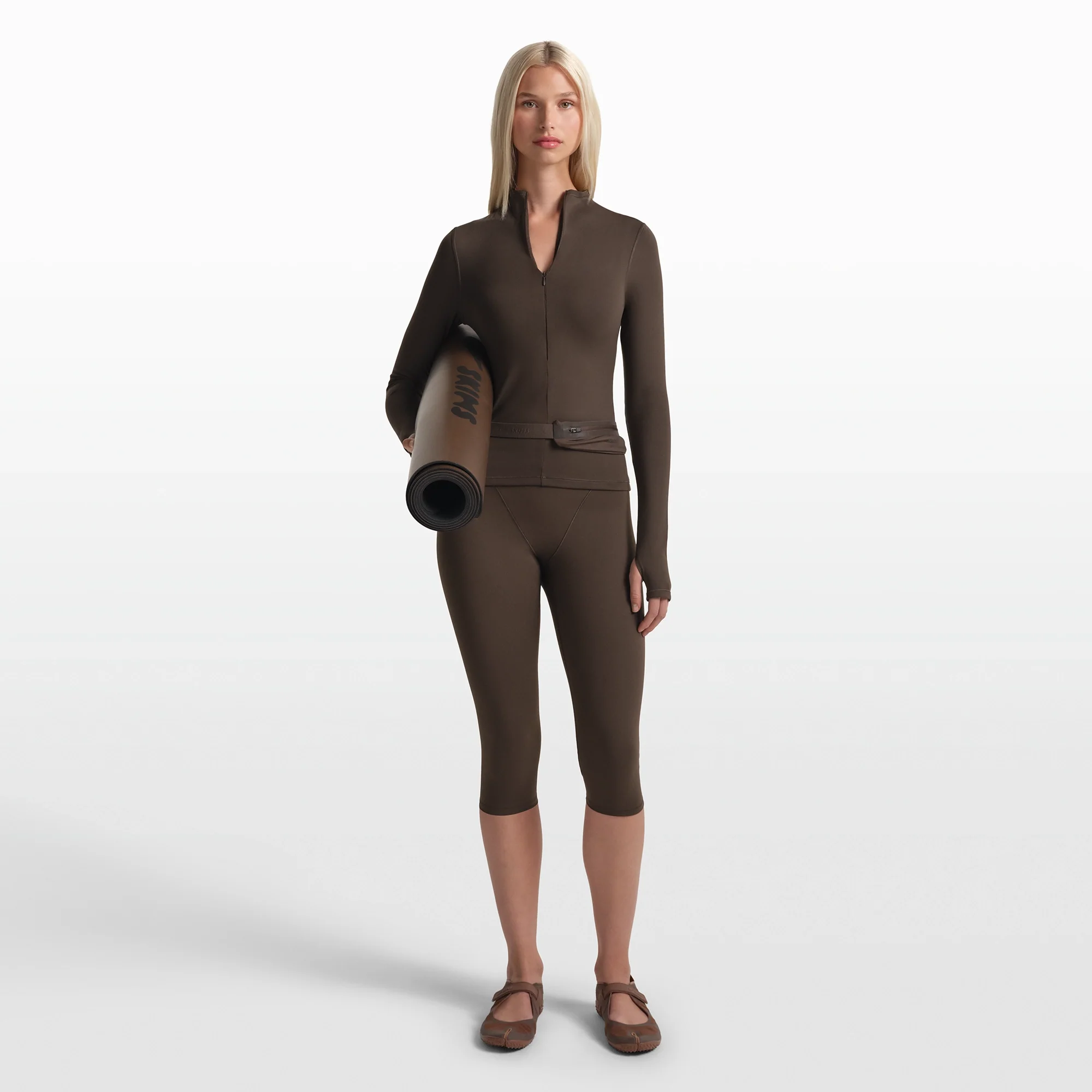 NikeSKIMS MATTE ZIP FRONT TOP | DARK SEPIA - Image 2