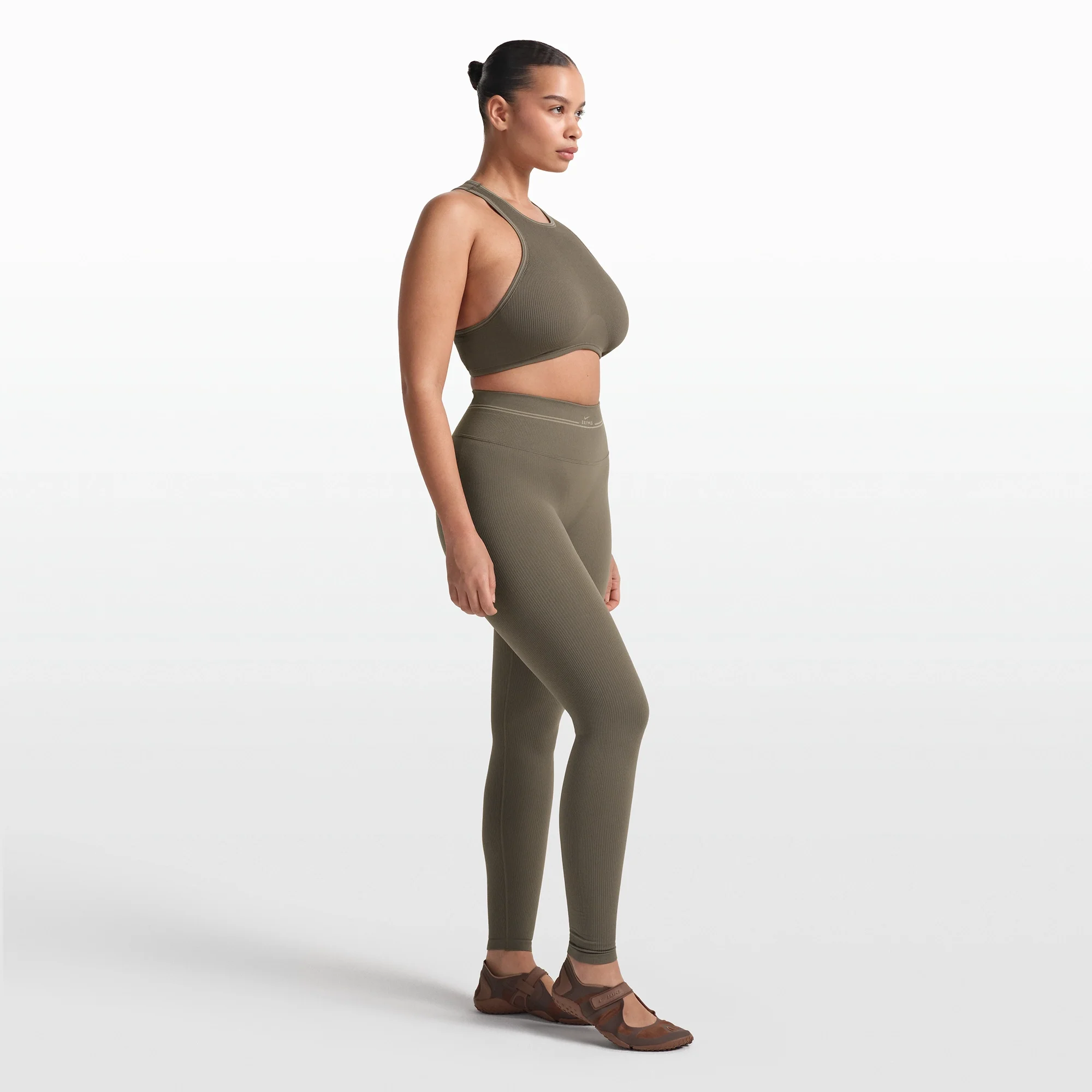 NikeSKIMS RIBBED SEAMLESS 26" LEGGING | DUSTY OAKMOSS - Image 3