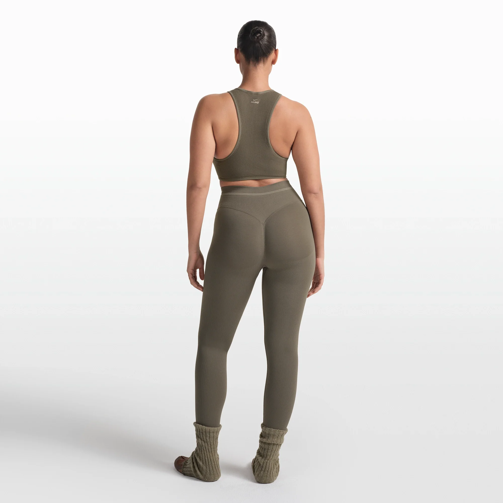NikeSKIMS RIBBED SEAMLESS 26" LEGGING | DUSTY OAKMOSS - Image 6