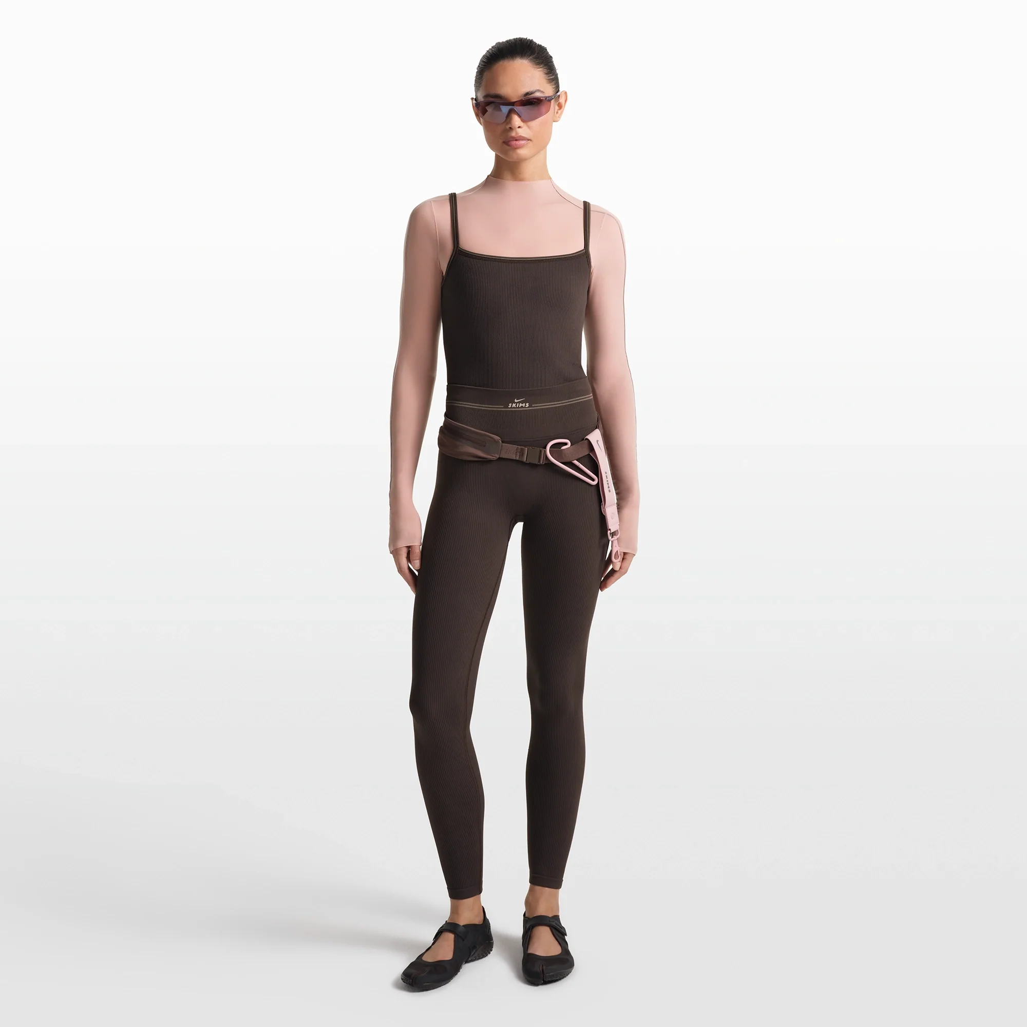 NikeSKIMS RIBBED SEAMLESS 26" LEGGING | PHOENIX - Image 2