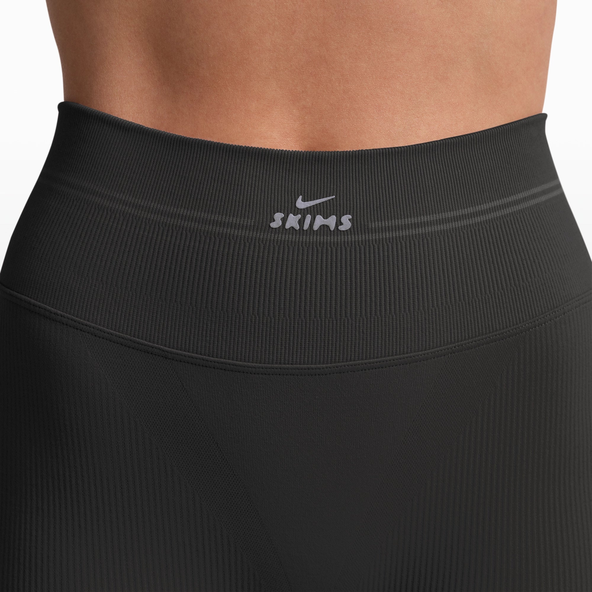NikeSKIMS RIBBED SEAMLESS 34" STRAIGHT LEGGING | OBSIDIAN - Image 4