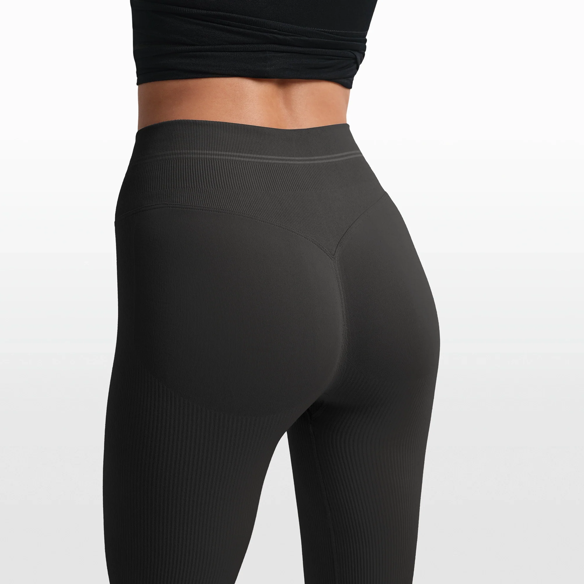 NikeSKIMS RIBBED SEAMLESS 34" STRAIGHT LEGGING | OBSIDIAN - Image 5