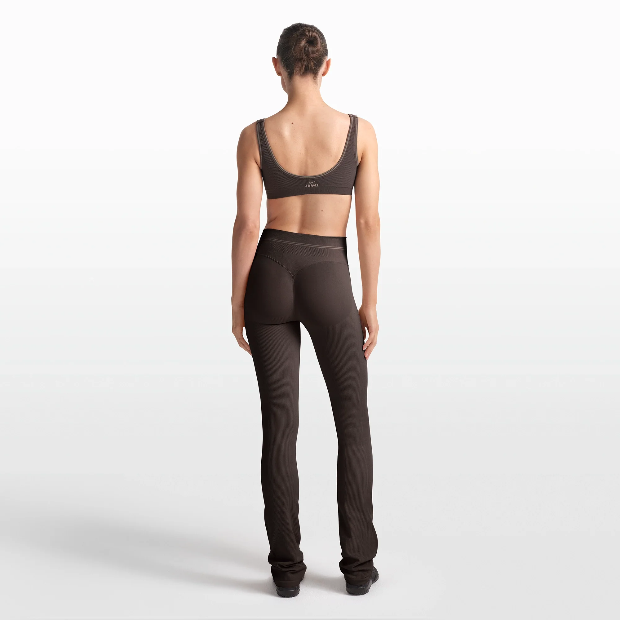 NikeSKIMS RIBBED SEAMLESS 34" STRAIGHT LEGGING | PHOENIX - Image 6