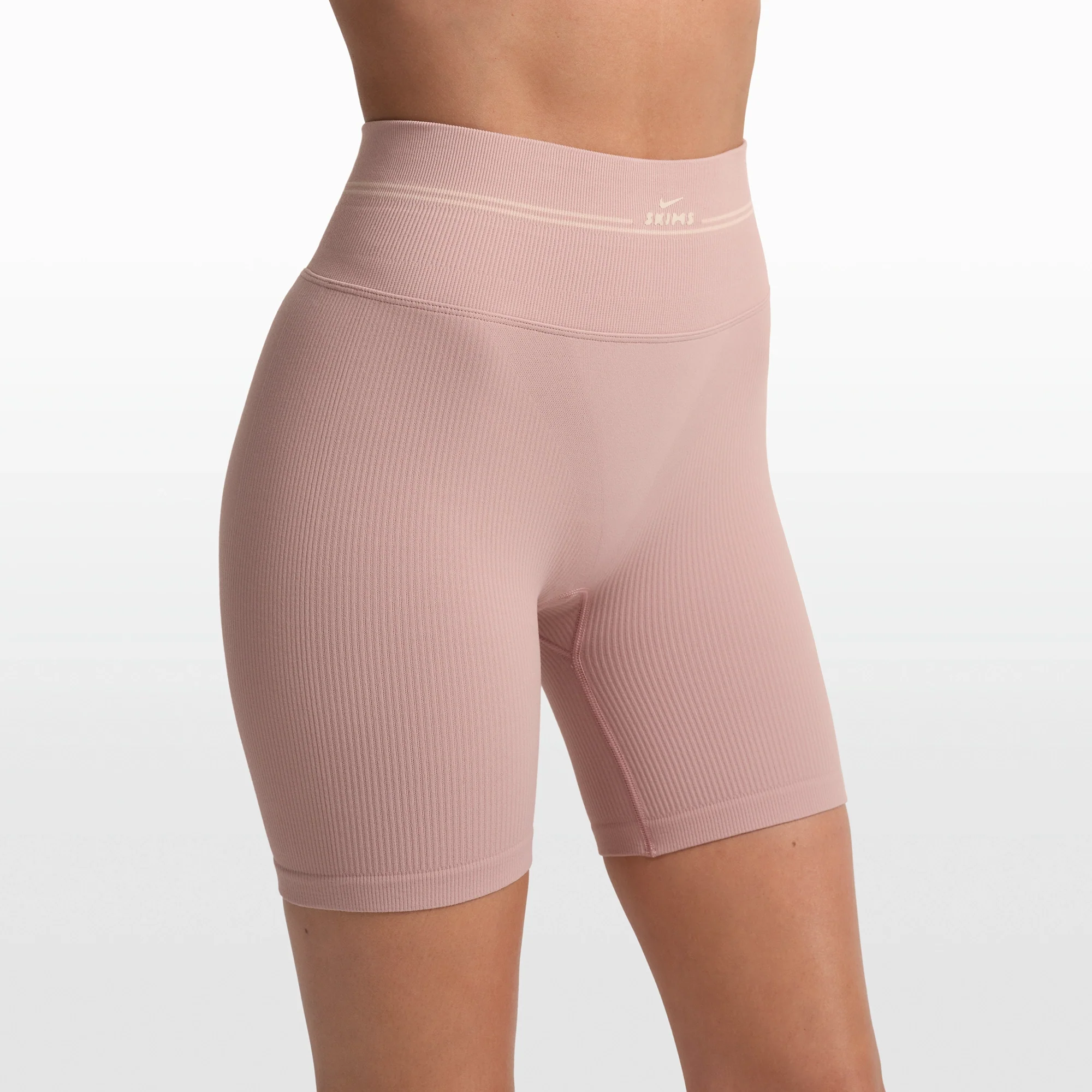 NikeSKIMS RIBBED SEAMLESS 5" BIKER SHORT | HIMALAYAN - Image 4