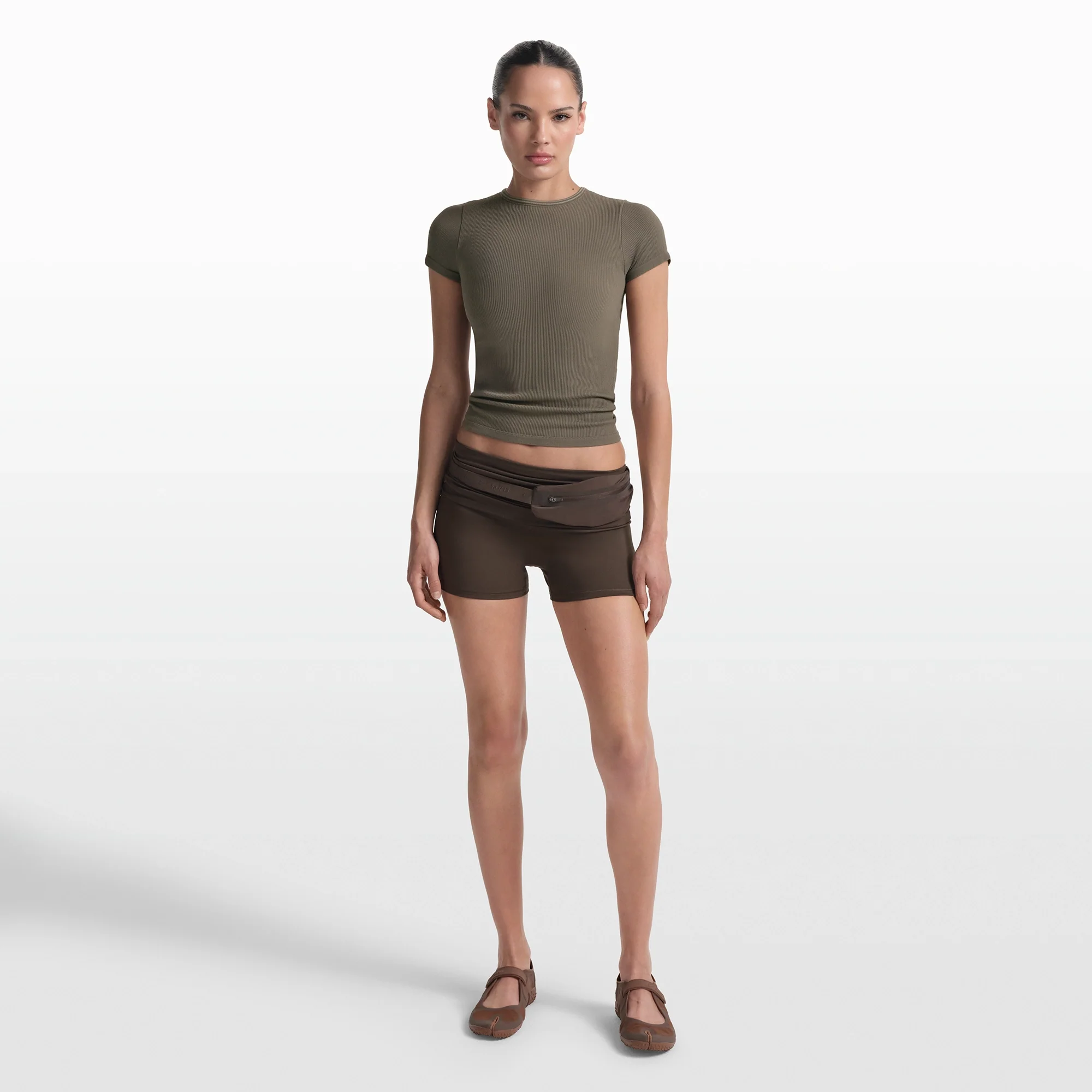 NikeSKIMS RIBBED SEAMLESS BABY TEE | DUSTY OAKMOSS - Image 2