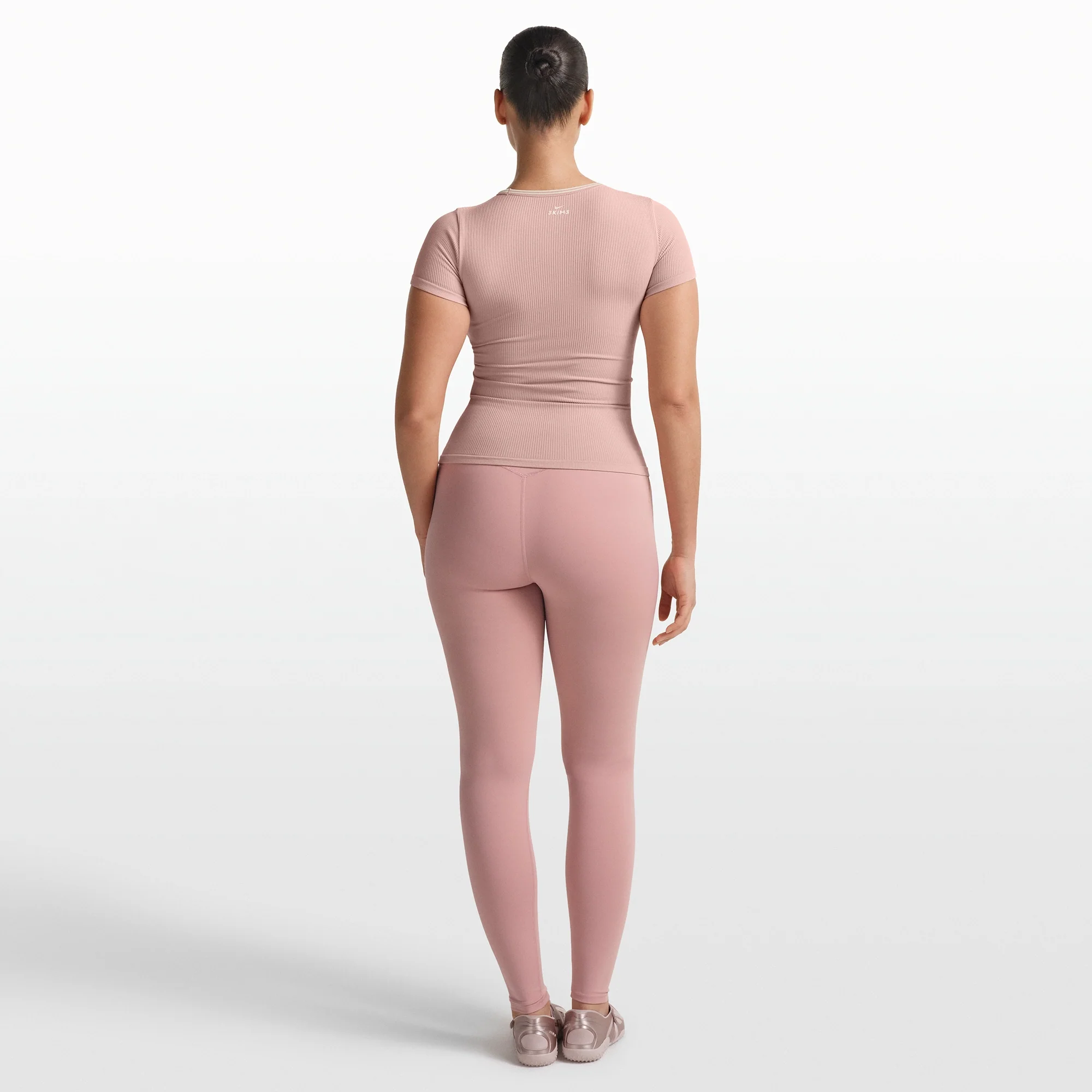 NikeSKIMS RIBBED SEAMLESS BABY TEE | HIMALAYAN - Image 7