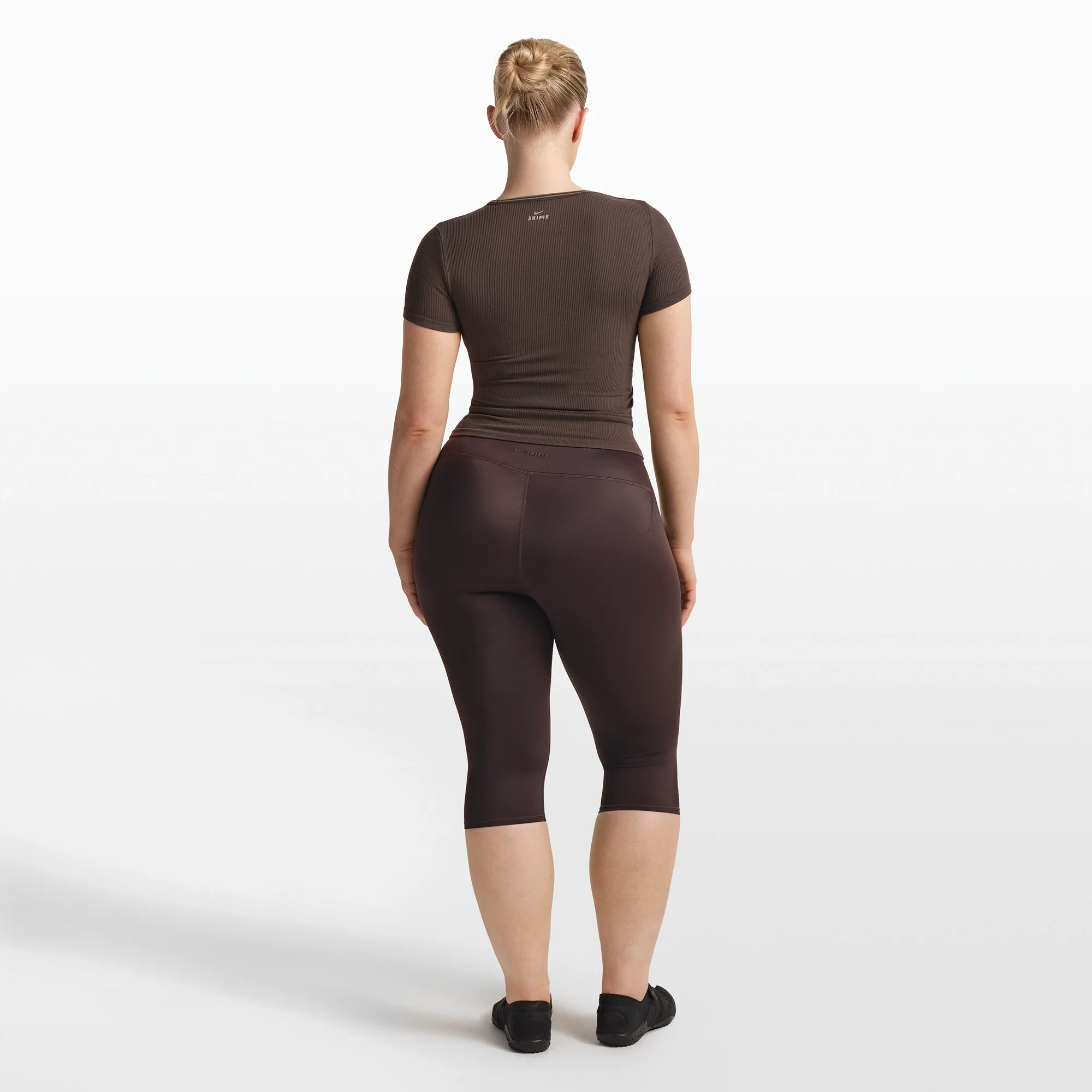 NikeSKIMS RIBBED SEAMLESS BABY TEE | PHOENIX - Image 6